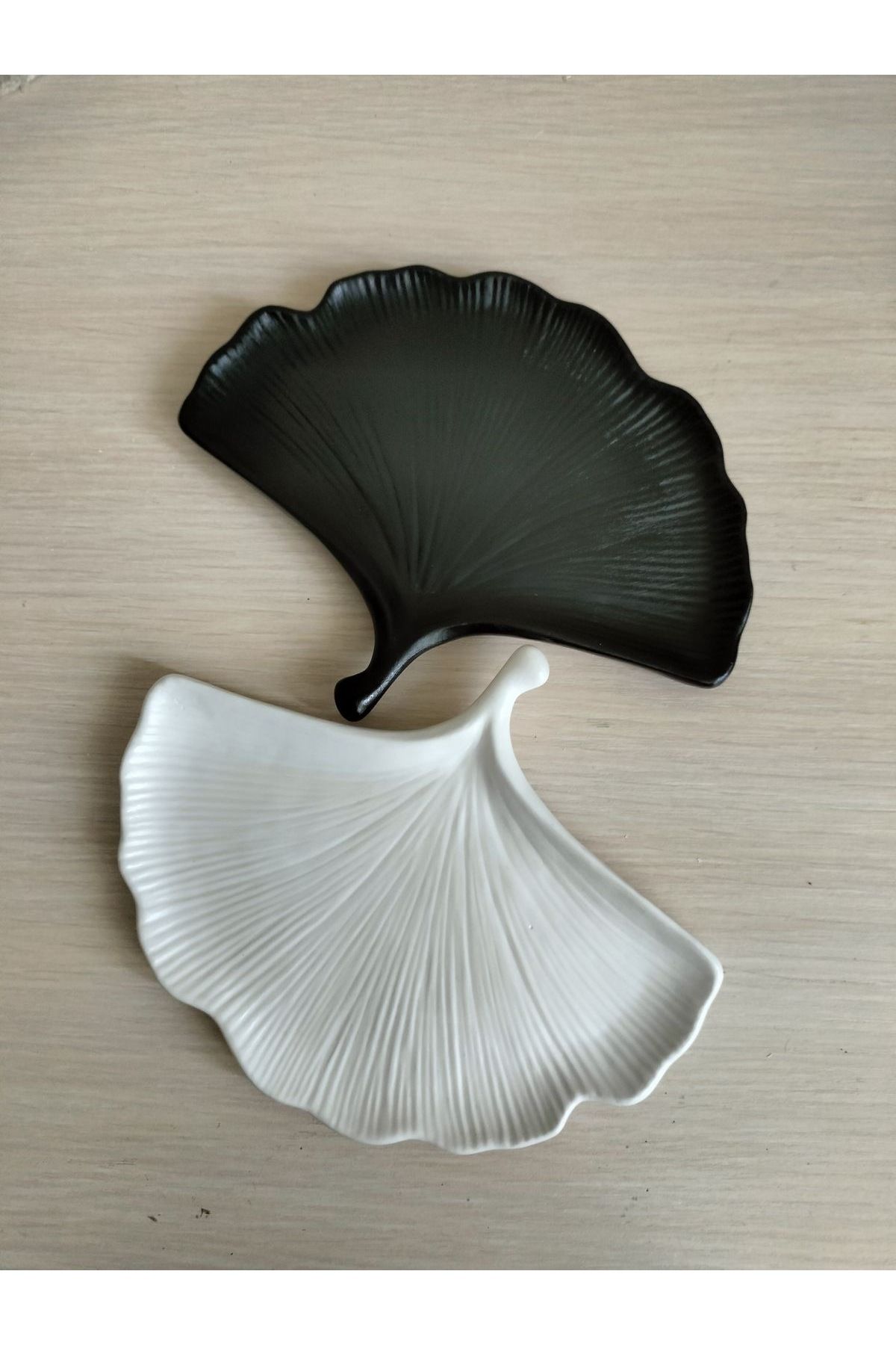 AFRALYAHOME-Decorative Jewelry Plate Handcrafted Stone Powder Oyster Special Design Minimal Plate 1