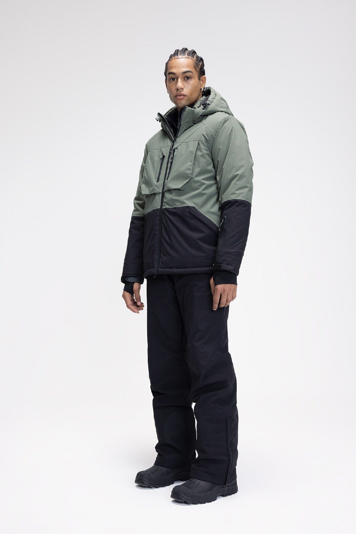 complete the look image