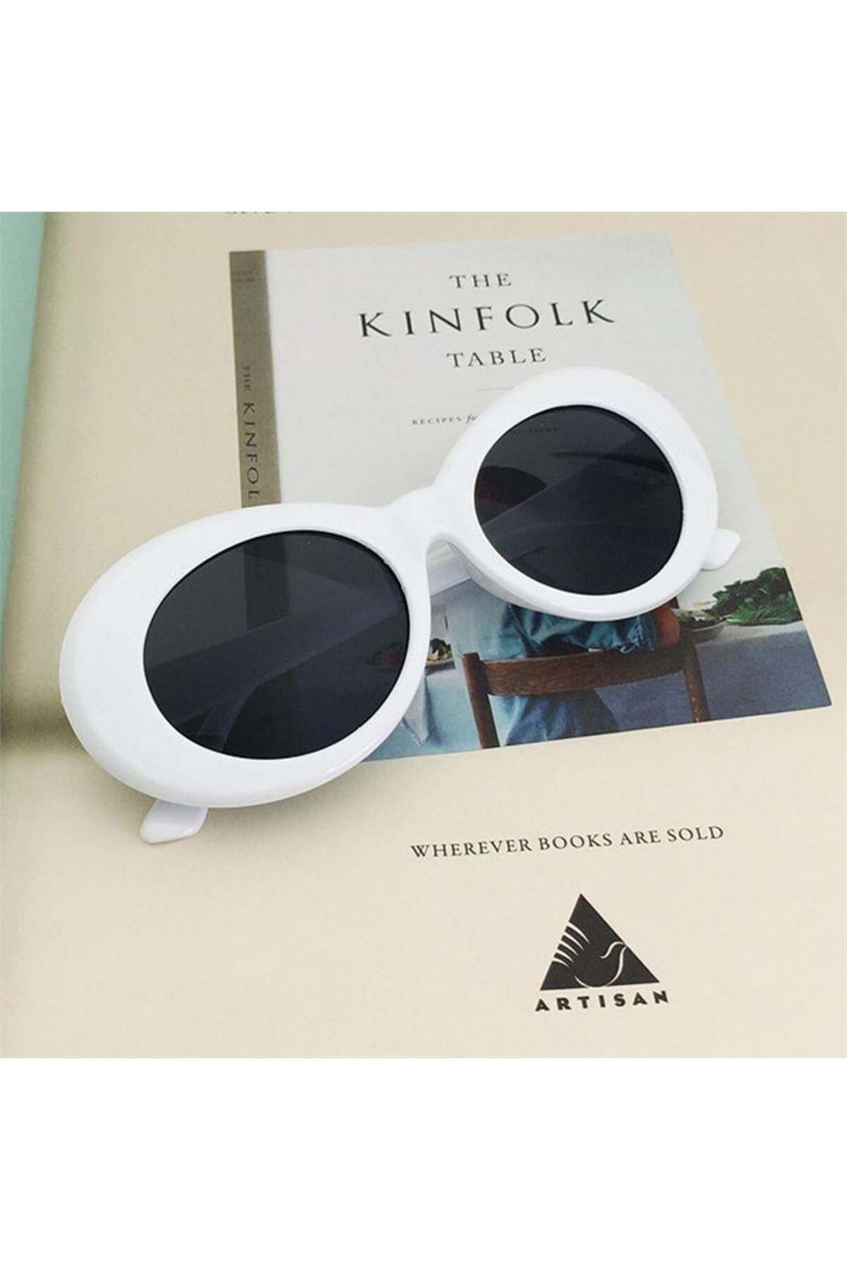 Köstebek-Nirvana Kurt Cobain White Oval Retro Framed Black Glass Retro Sunglasses 1