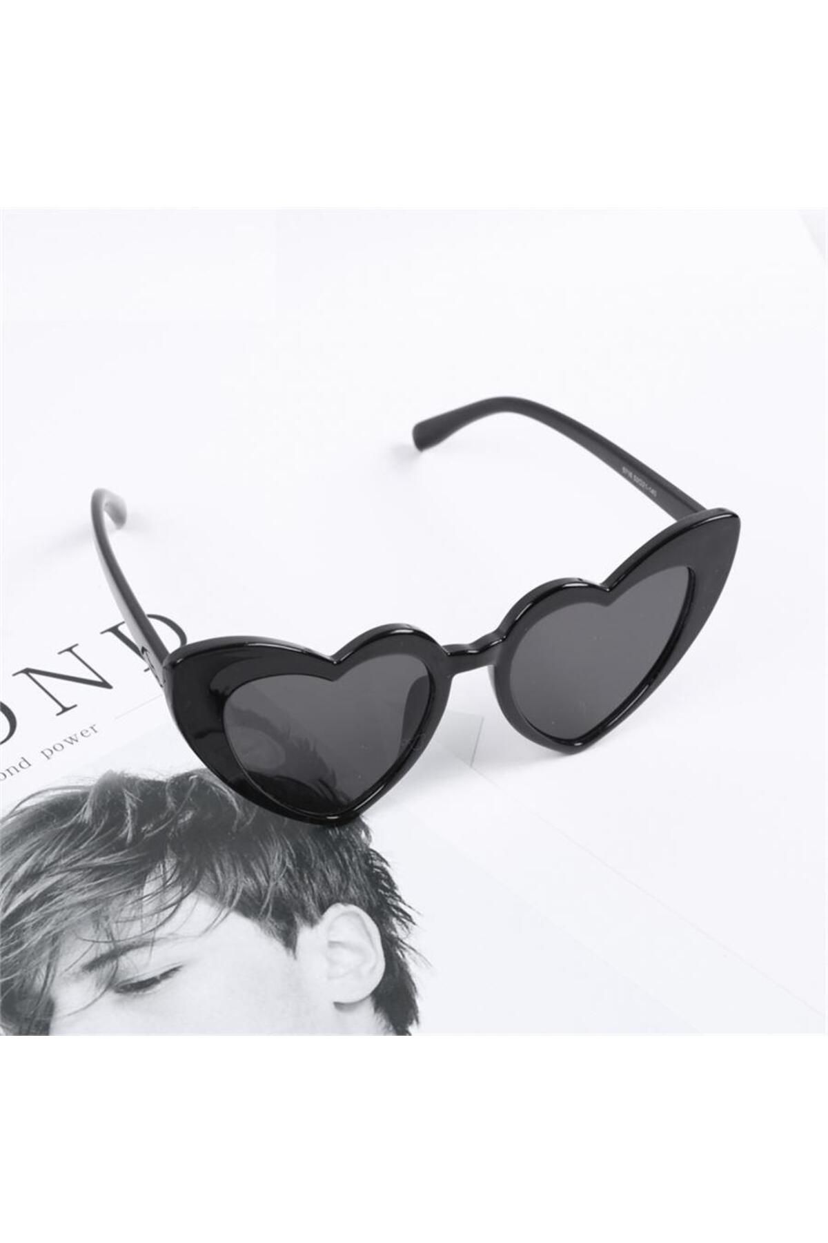 Köstebek-Black Heart Rimmed Design Cat Eye Sunglasses 2