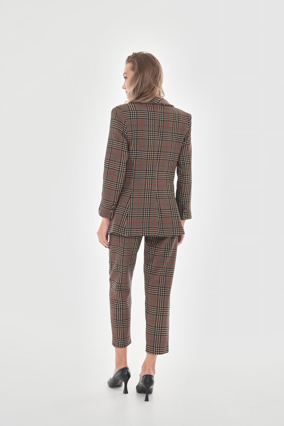 VAPUR TEKSTİL-Plaid Blazer Jacket with Padded Shoulders and Snaps on the Front - Red 7
