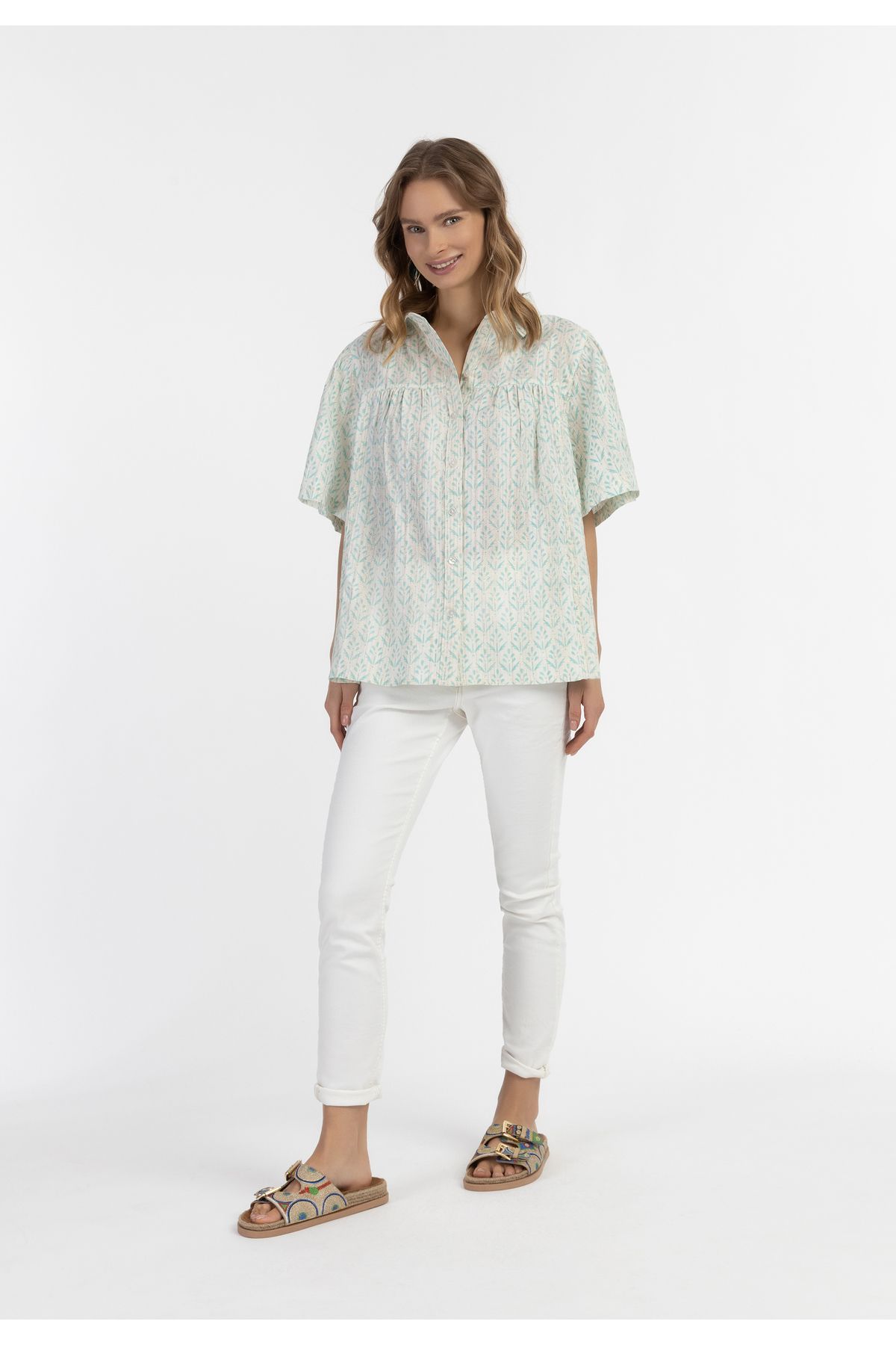 complete the look image