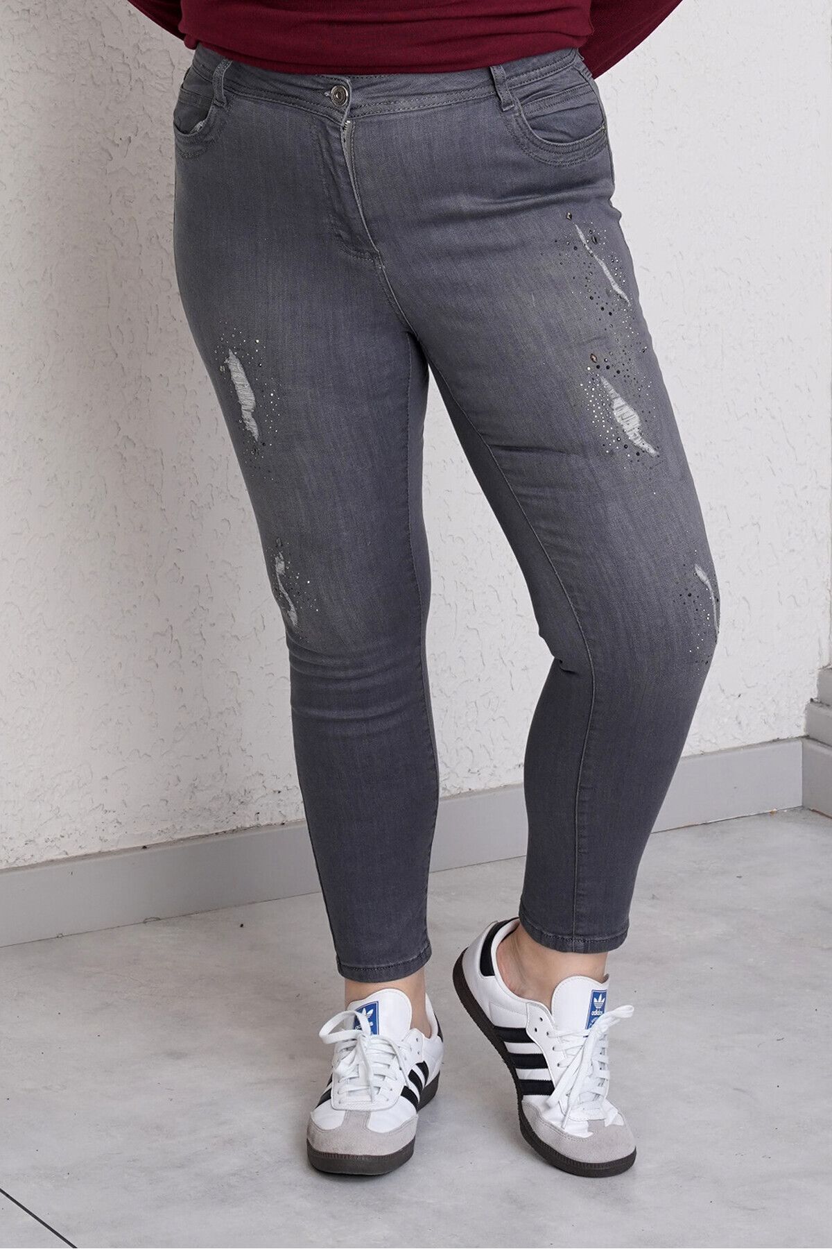 Büyük Moda-Jean Pants with Stone and Ripe Detail 3