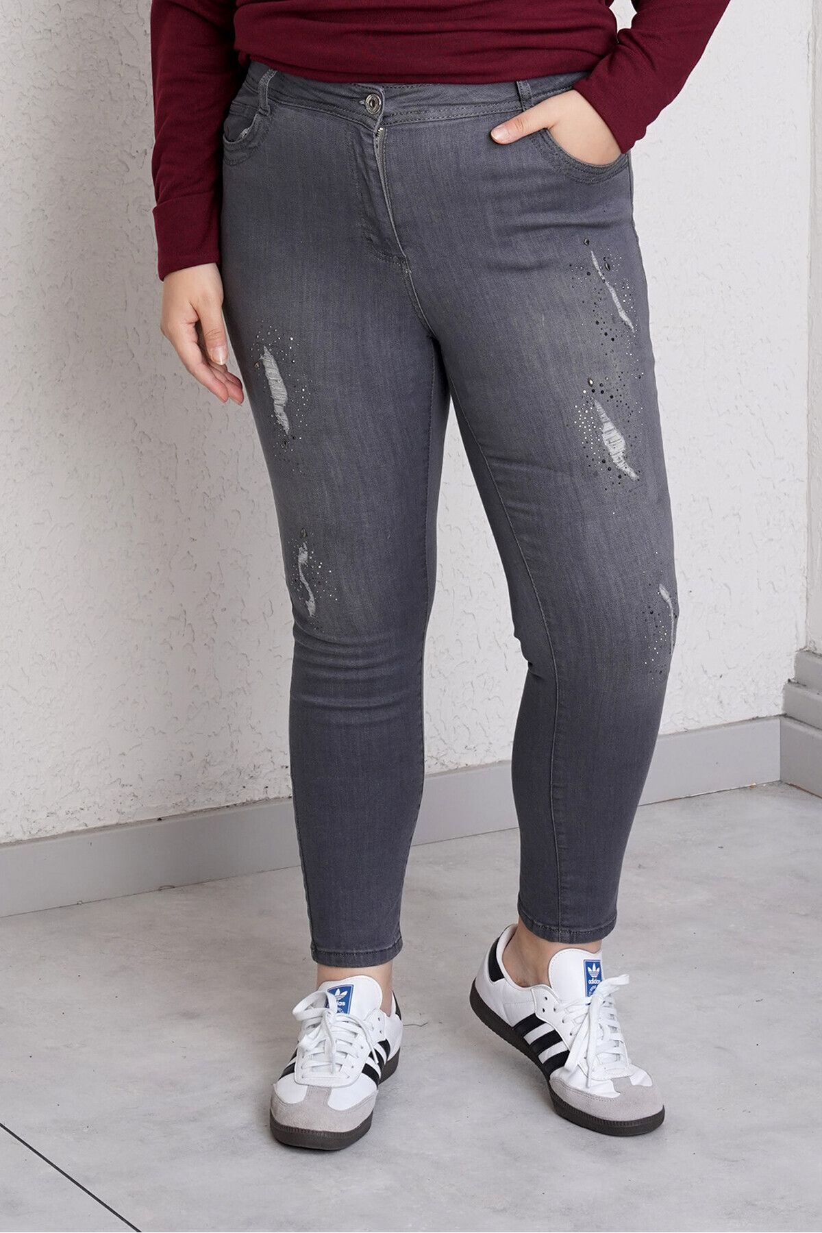 Büyük Moda-Jean Pants with Stone and Ripe Detail 2