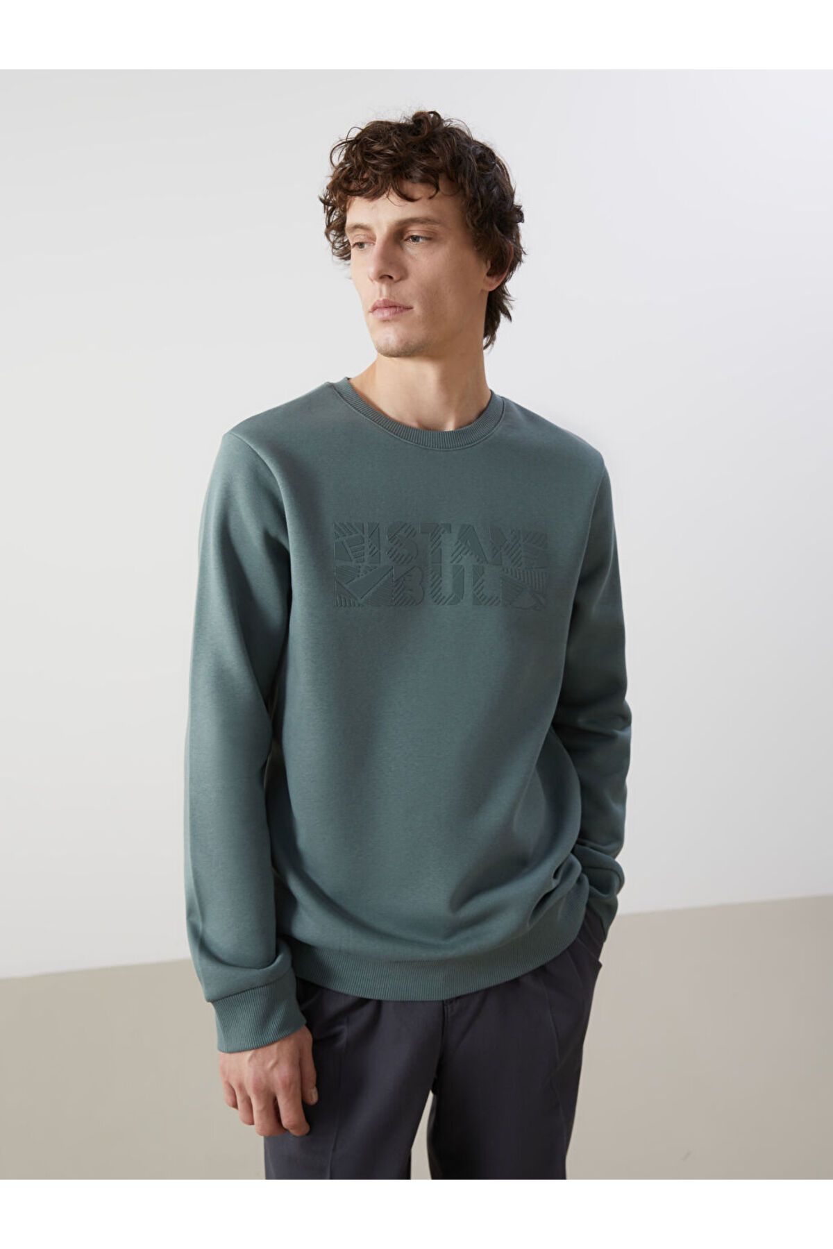LC Waikiki Bisiklet Yaka Uzun Kollu Baskılı Kalın Erkek Sweatshirt