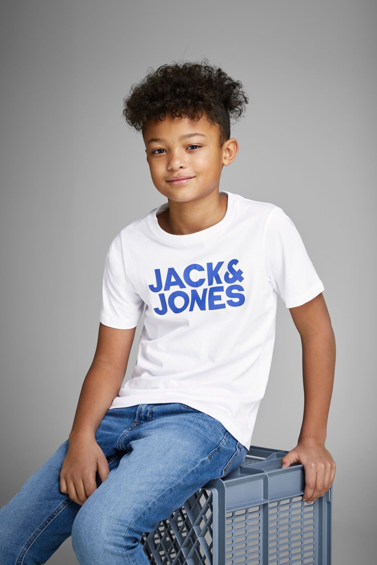 Jack & Jones-تي شيرت بشعار مطبوع برقبة دائرية للأطفال 3