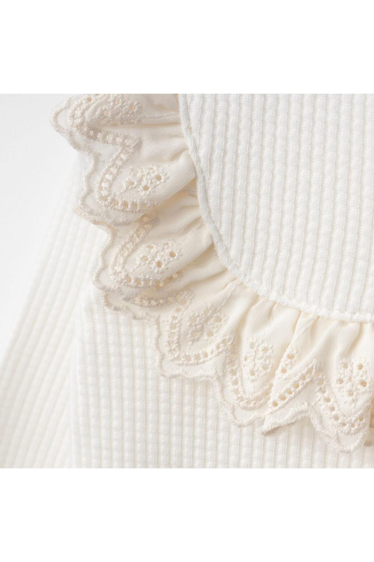 Mini Ropa Yenidoğan Kız Bebek Takımı Ekru Fistolu Bandanalı Kız Bebek Seti Güpürlü Yenidoğan Kıyafeti fotoğrafı 2 (önizleme)