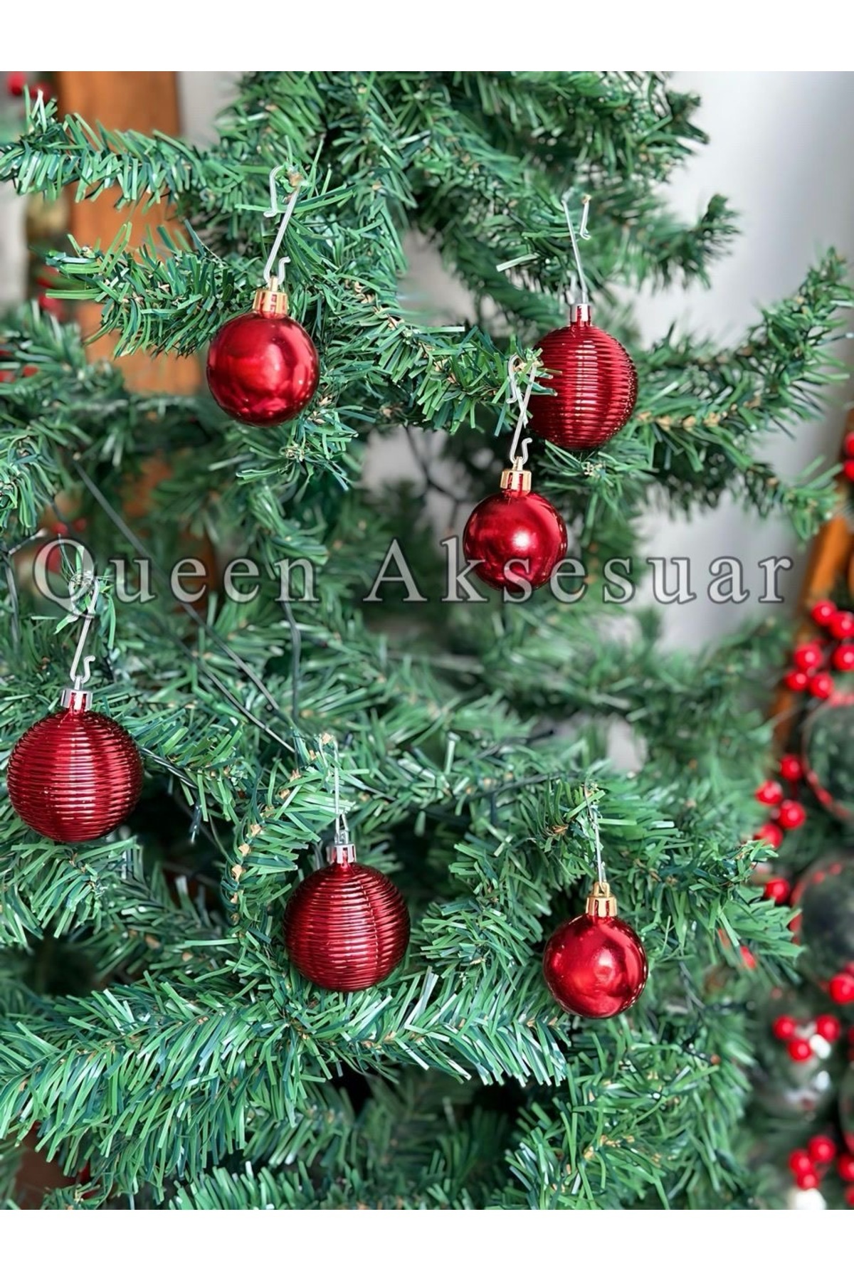 QUEEN AKSESUAR-Imported Economic Collectable Cici Ball Pine Wood Decoration Ornament Metallic Glossy Set of 12 Red 3