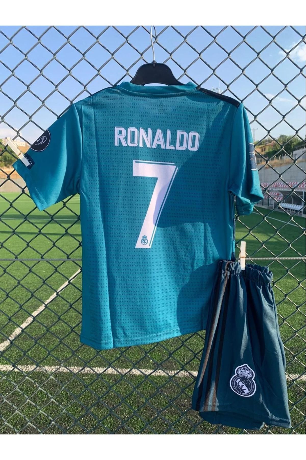 podium palace-Cristiano Ronaldo M.A.D.R.I.D 2018 Set of 4 Turquoise Kids Jersey - Röveşata 1