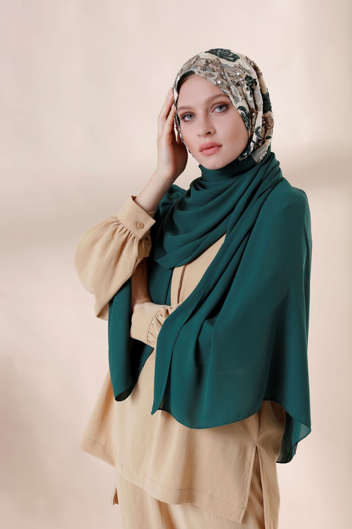 Differenza-Emerald Color Flower Sequined Crepe Shawl 2