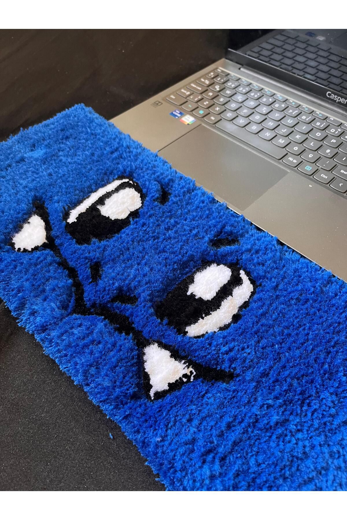 Tuft Juji-Bulbasaur Keyboard Support Rug – Original and Ergonomic Design 2