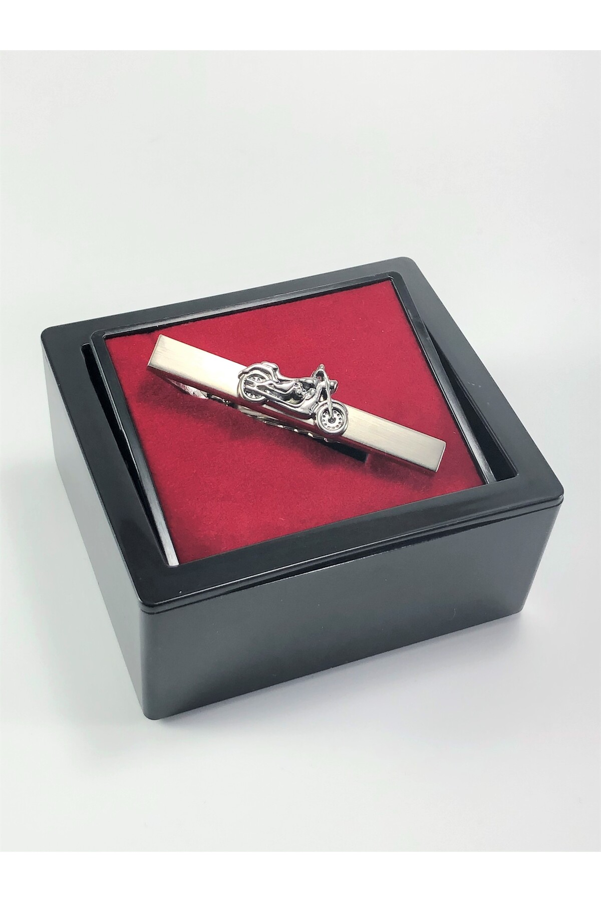  سنجاق کراوات جعبه‌ای مدل موتورسیکلت