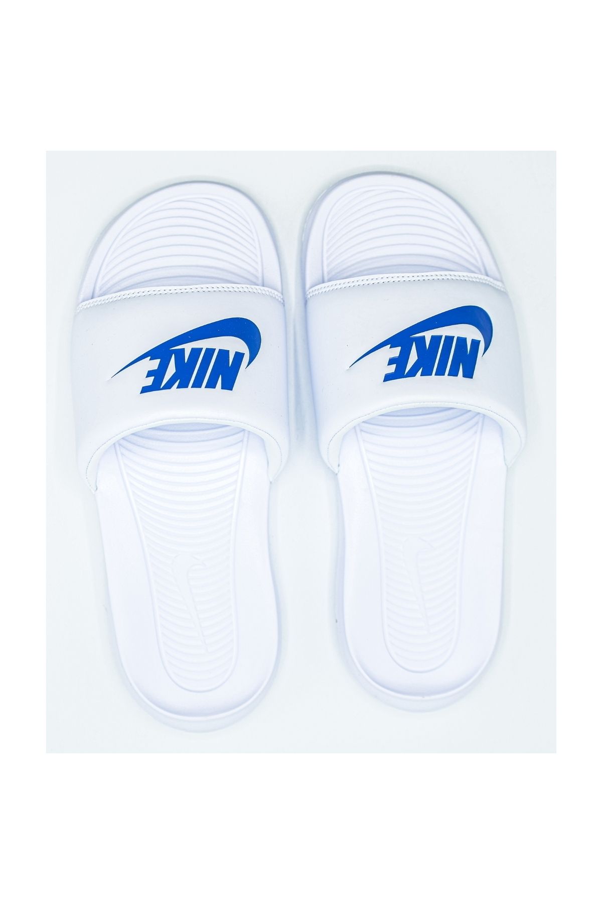 Nike-Bílé pánské pantofle Victori One Slide - Cn9675-102 2