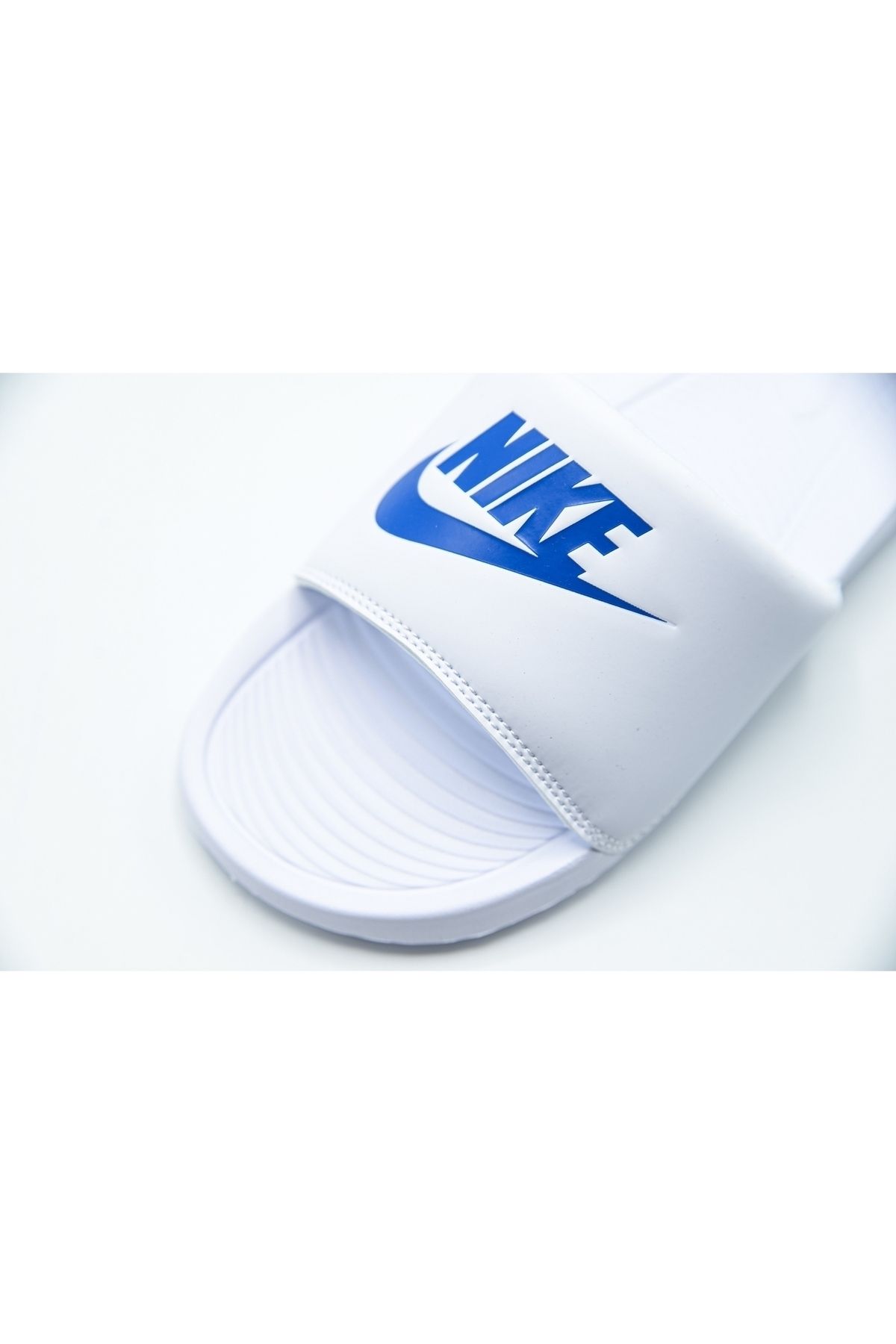 Nike-Bílé pánské pantofle Victori One Slide - Cn9675-102 6