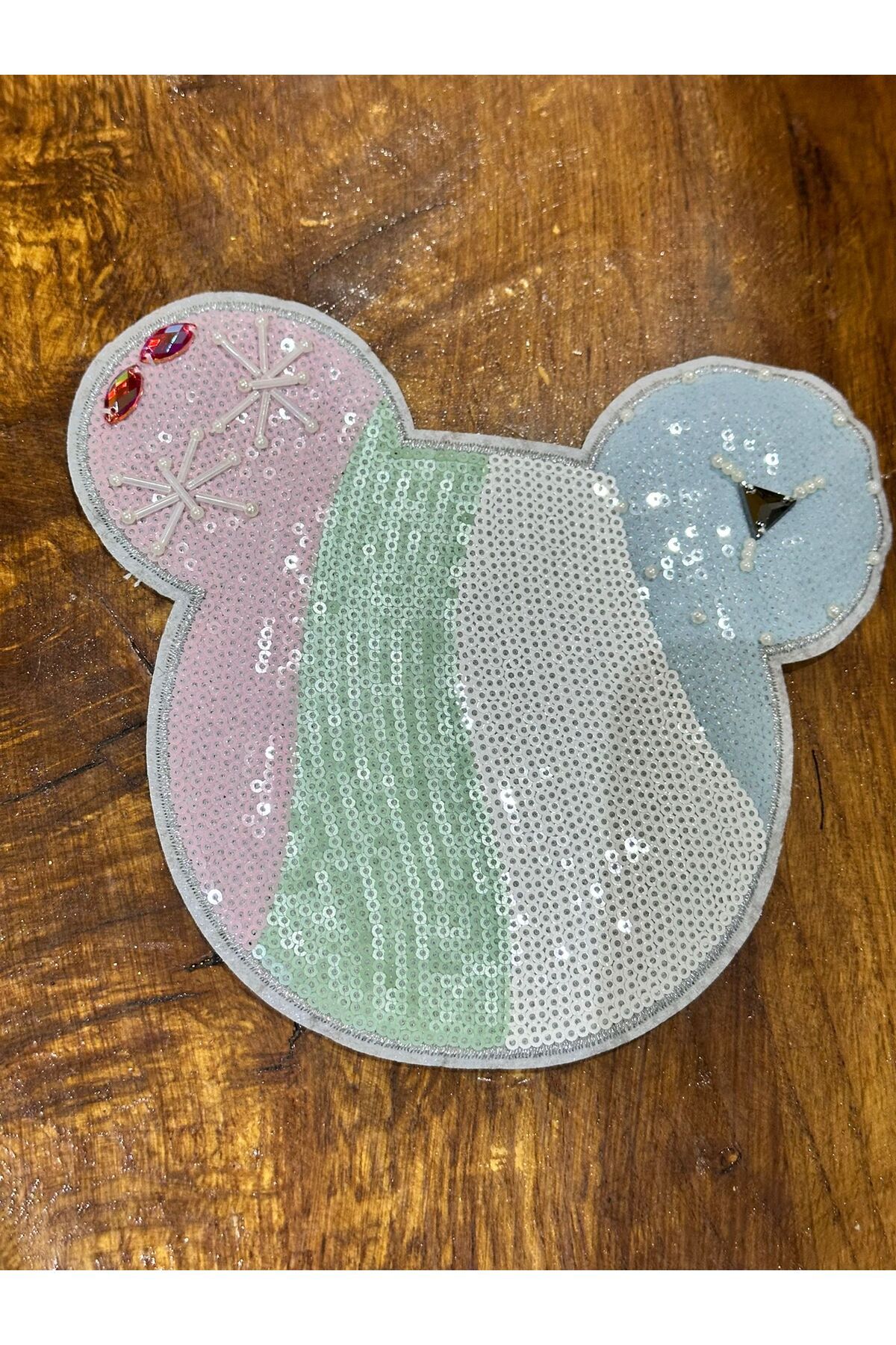 Gönülden Tasarım PAYETLİ TAŞLI BONCUKLU AYI ARMA DİKİŞ APLİKE 18X17 CM