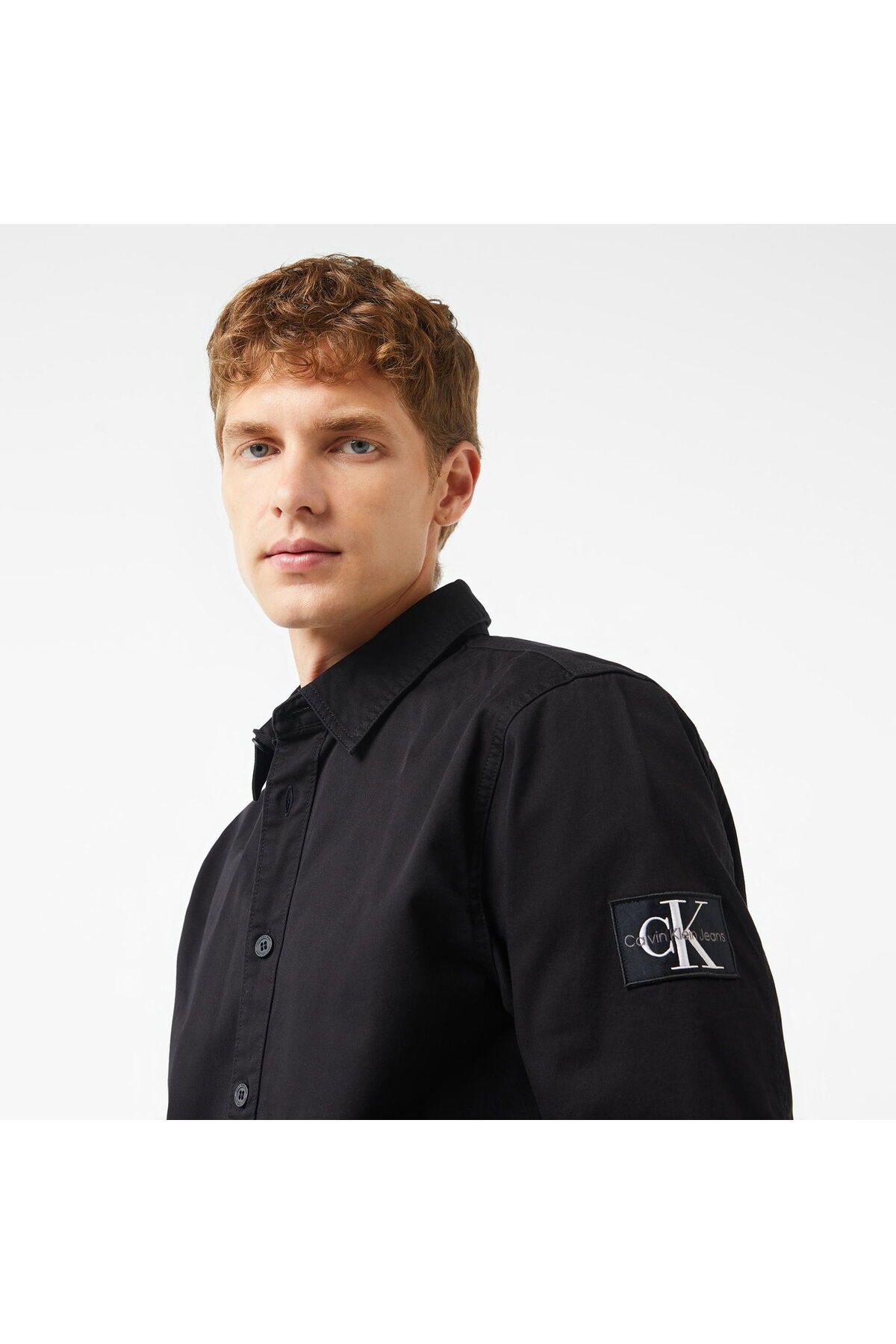 Calvin Klein-قميص مريح من Monologo Badge 5