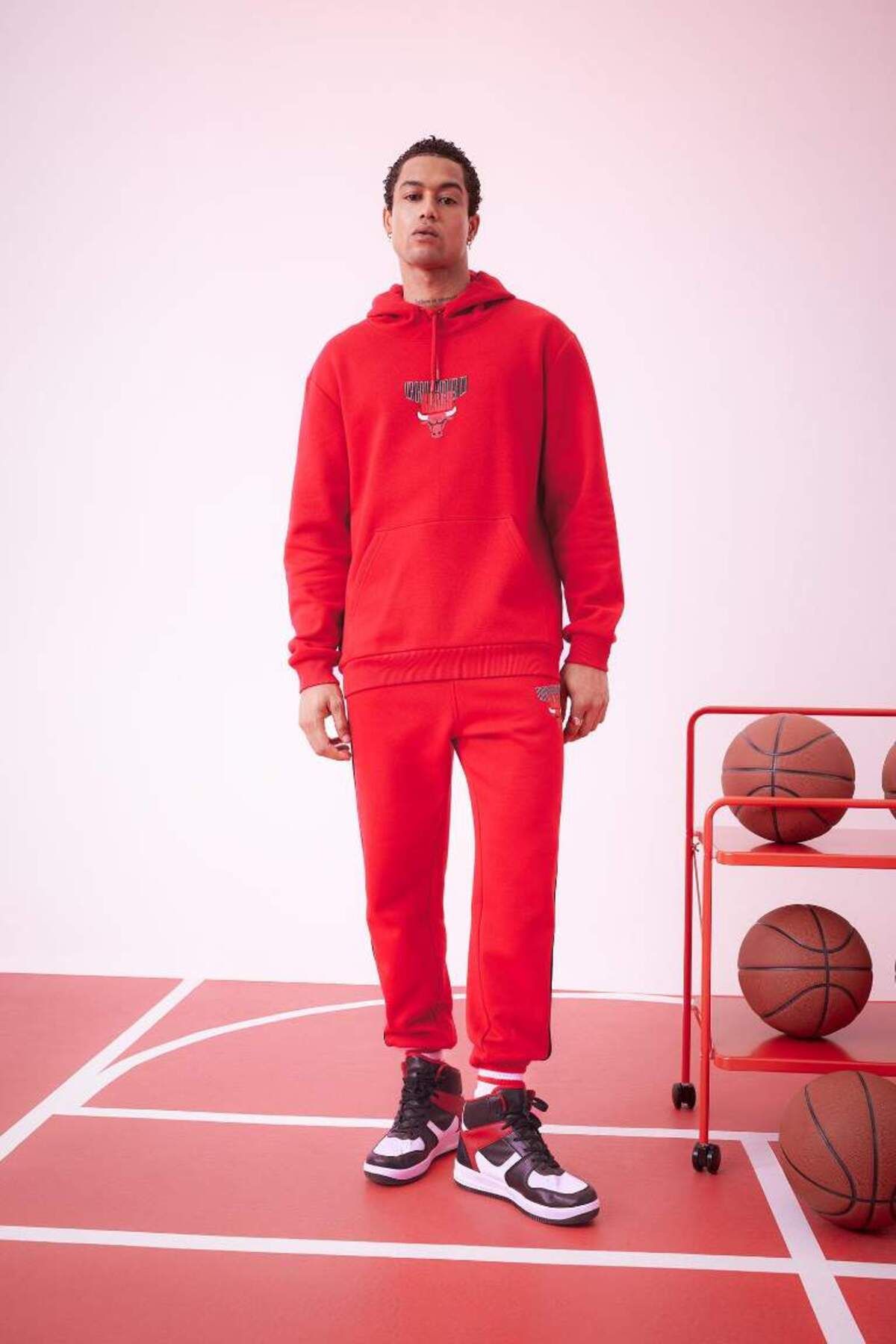 DeFacto-Defactofit - Nba Chicago Bulls Pocket Hooded Sweatshirt 2