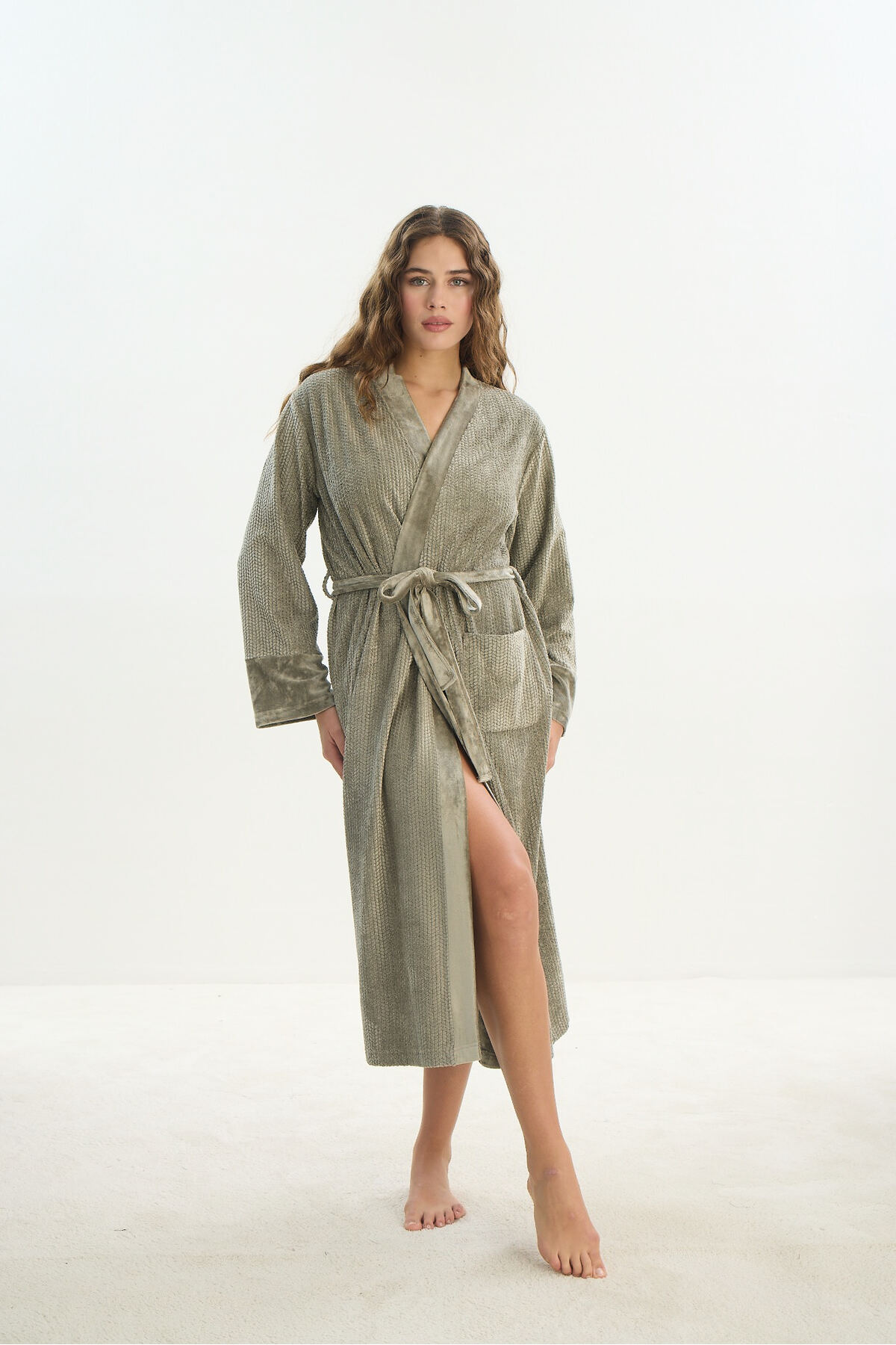 Women's Long Velvet Green Robe C1T6N1O61
