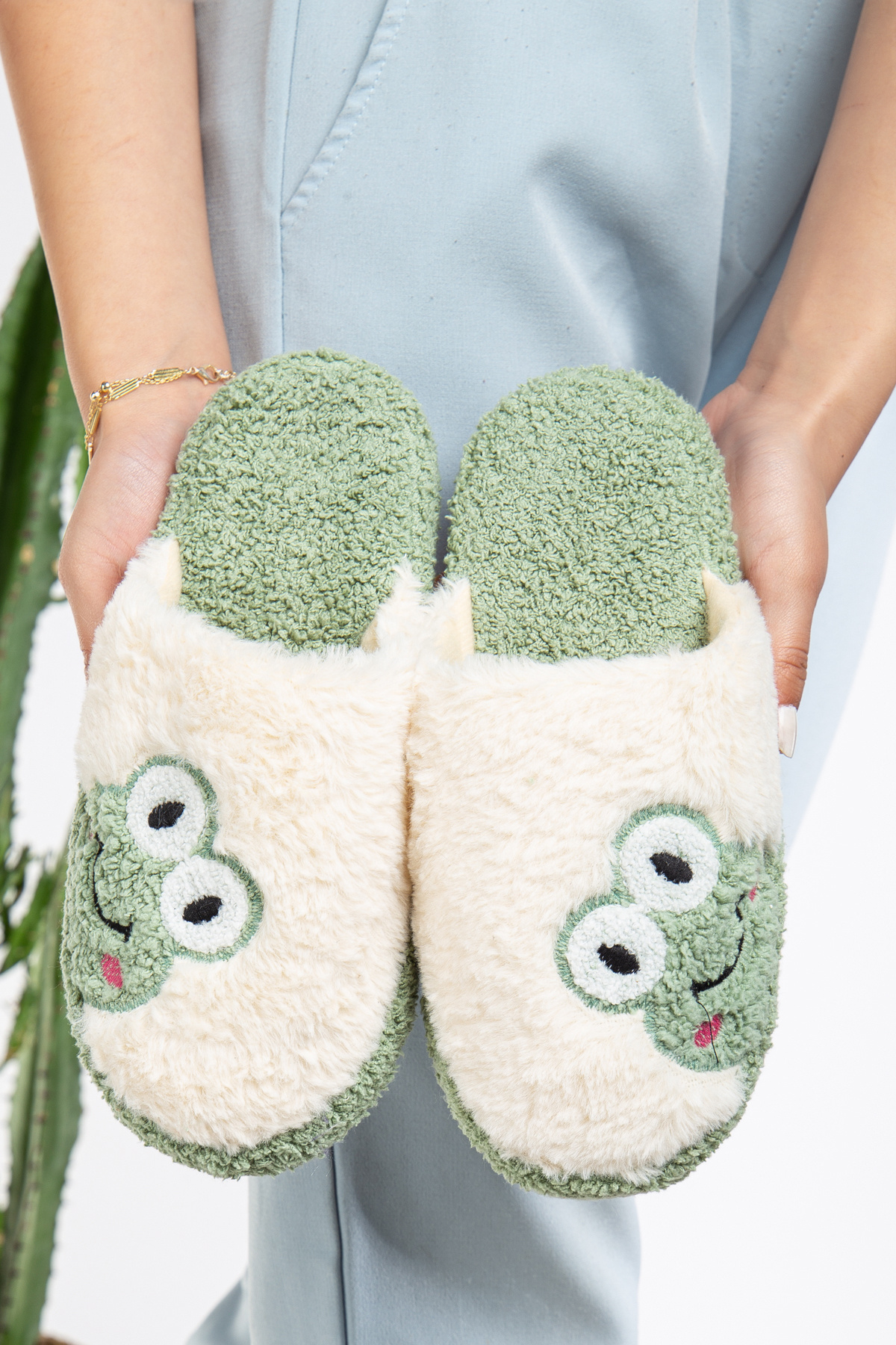  دمپایی زنانه طرح قورباغه طرح‌دار، دمپایی راحتی مخمل خواب‌دار خانگی