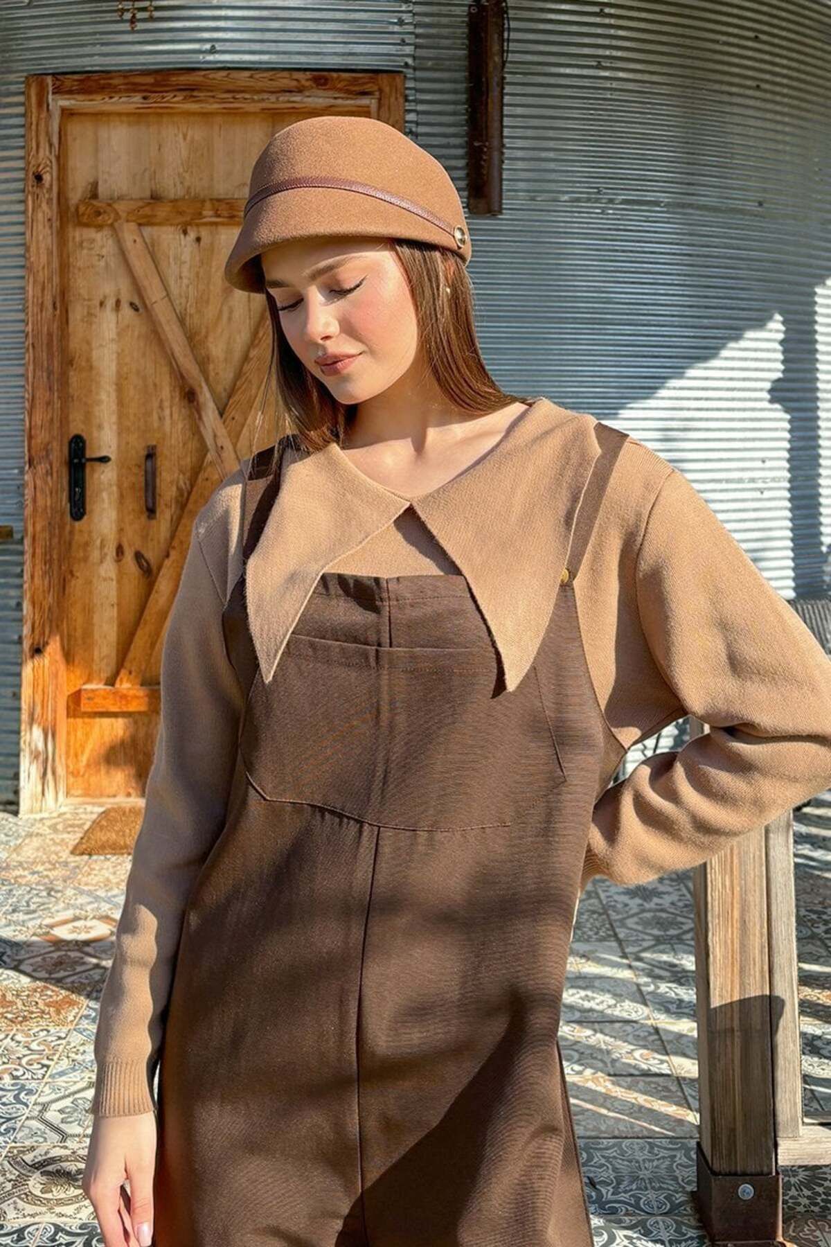 Ceylan Otantik-Bitter Brown Linen Salopet Jumpsuit & Milk Brown Collar Detailed Sweater Set 3