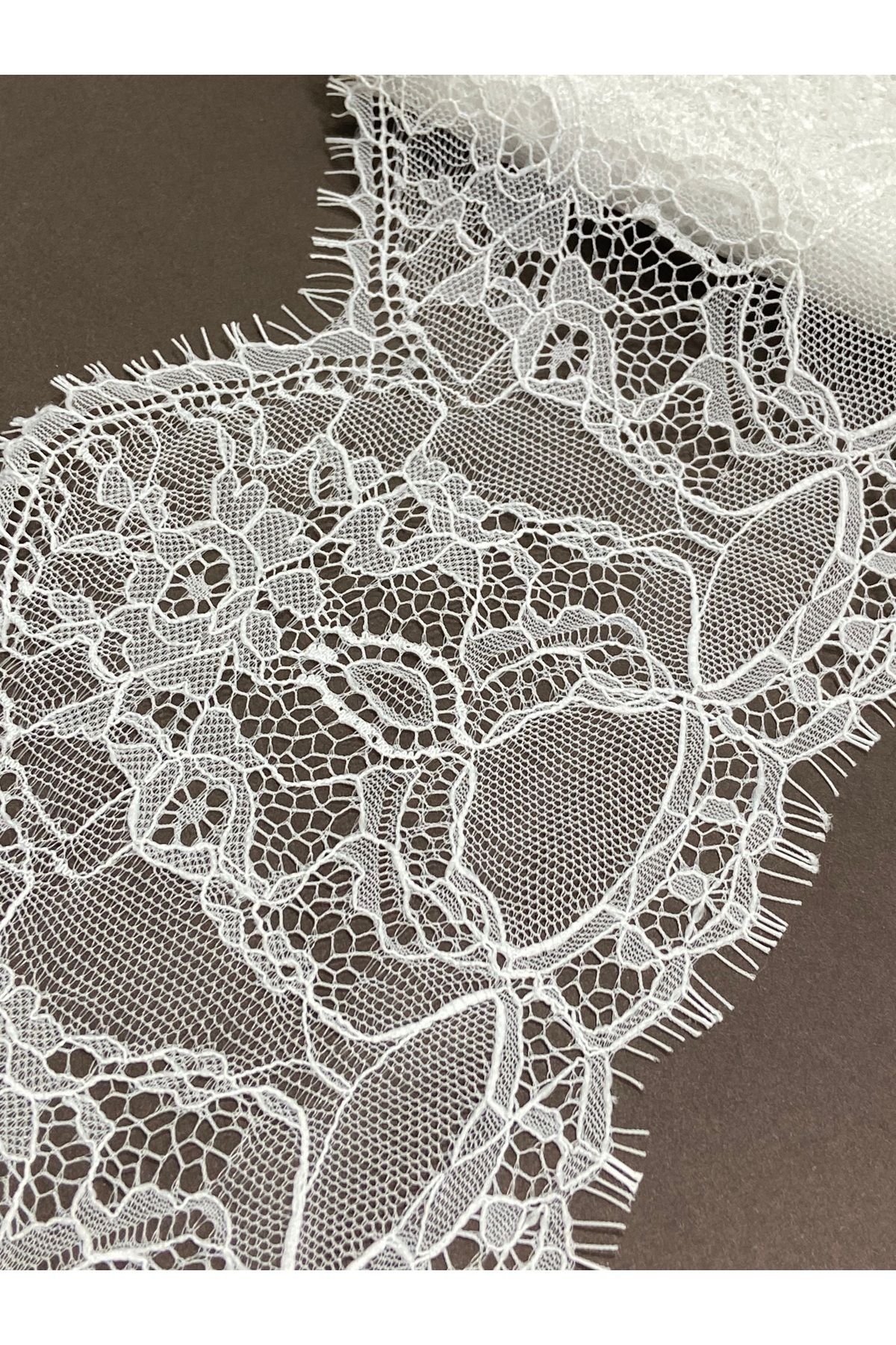 karantuhafiye-3 M Lace with Eyelashes and Fine Texture 3