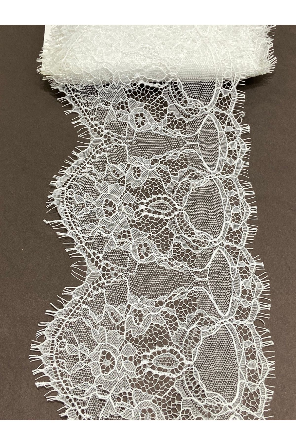 karantuhafiye-3 M Lace with Eyelashes and Fine Texture 1