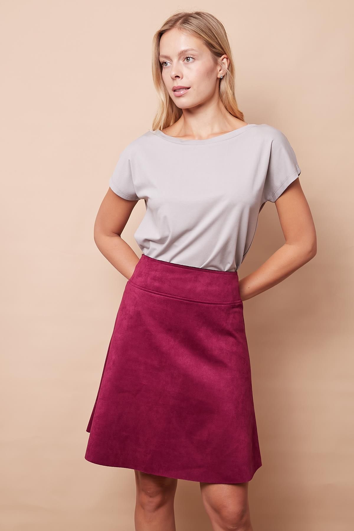 Jument-Lightweight Lycra Suede Fabric High Waist Above Knee Short Kilos Skirt-Burgundy 1