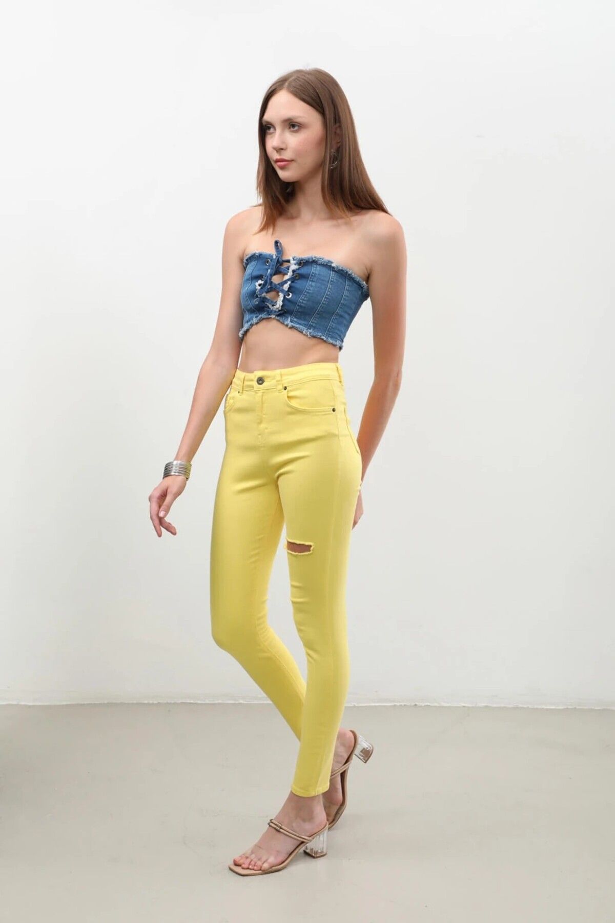 Bluewhite-Women's Ripped Detailed Jean Trousers Yellow 7