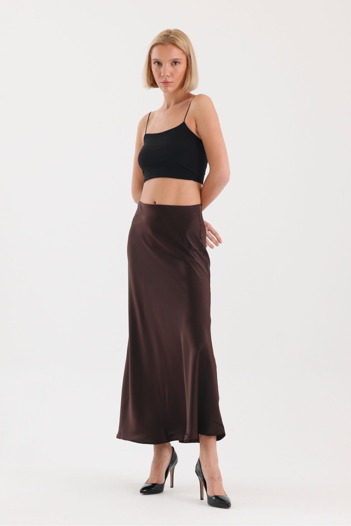 soBasic-Satin Fabric with Elastic Waistband Mid Waist Midi Skirt-M - Brown 4