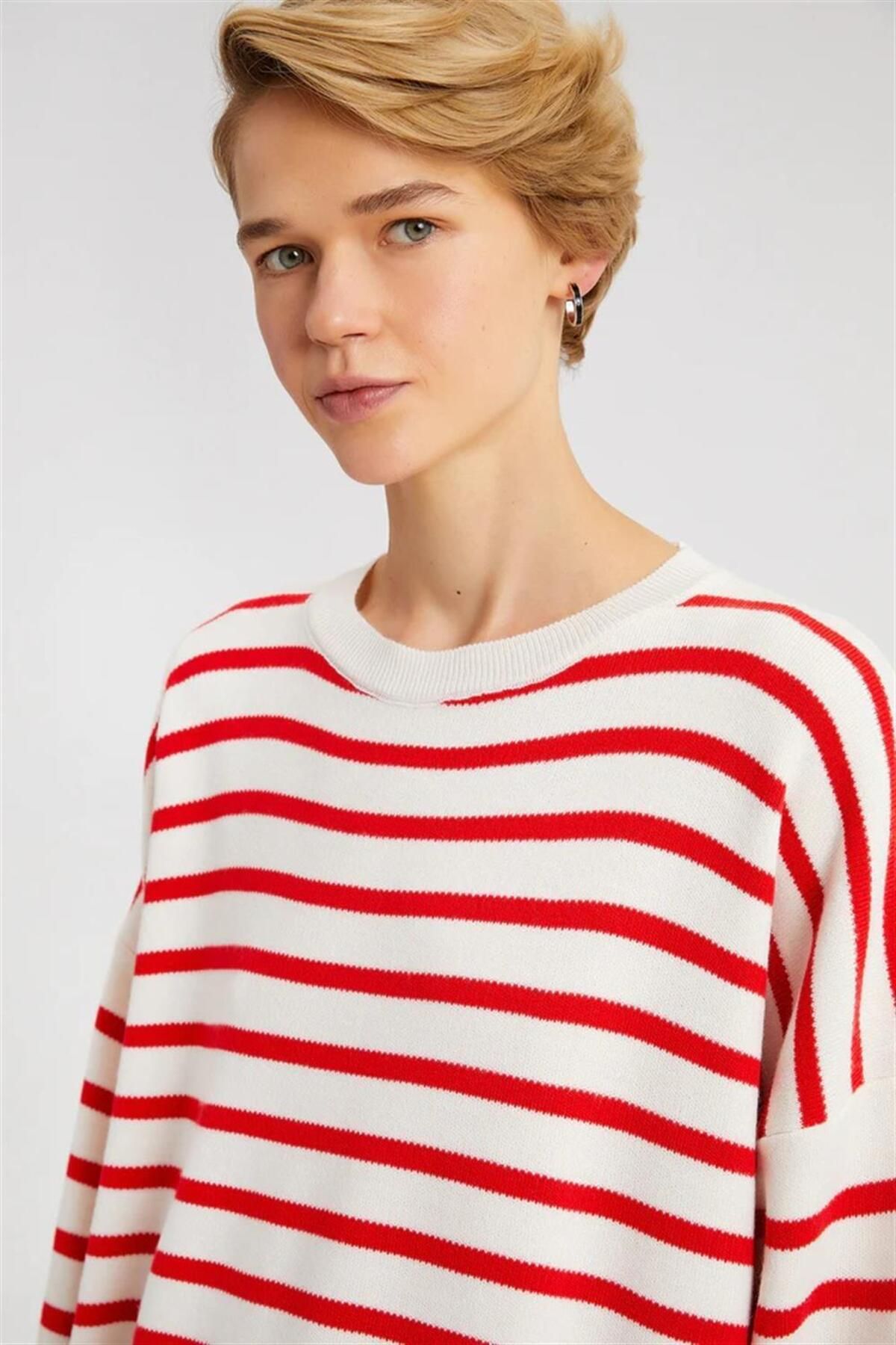 Touché Privé-Touche Striped Knitwear Sweater - Red 4