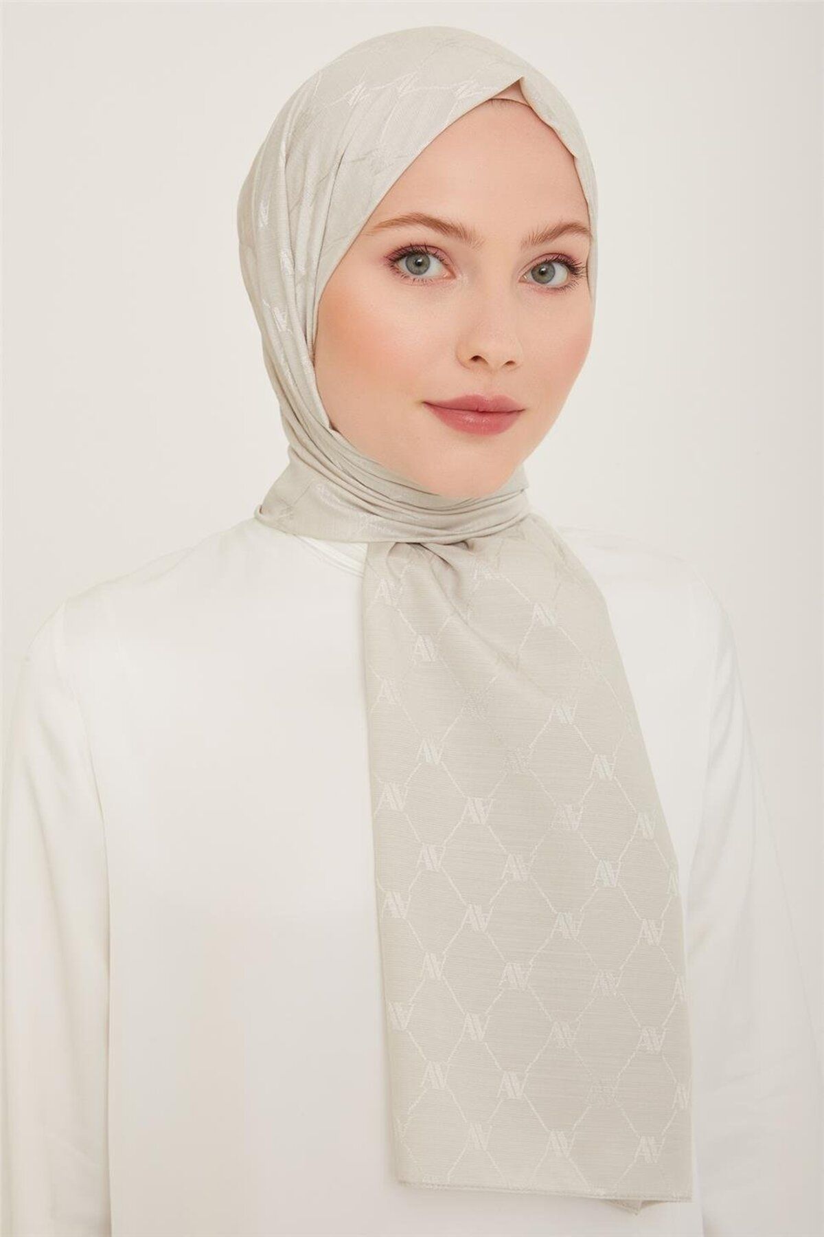 Armine-Trend Monogram Shawl 1 23003 23004 1