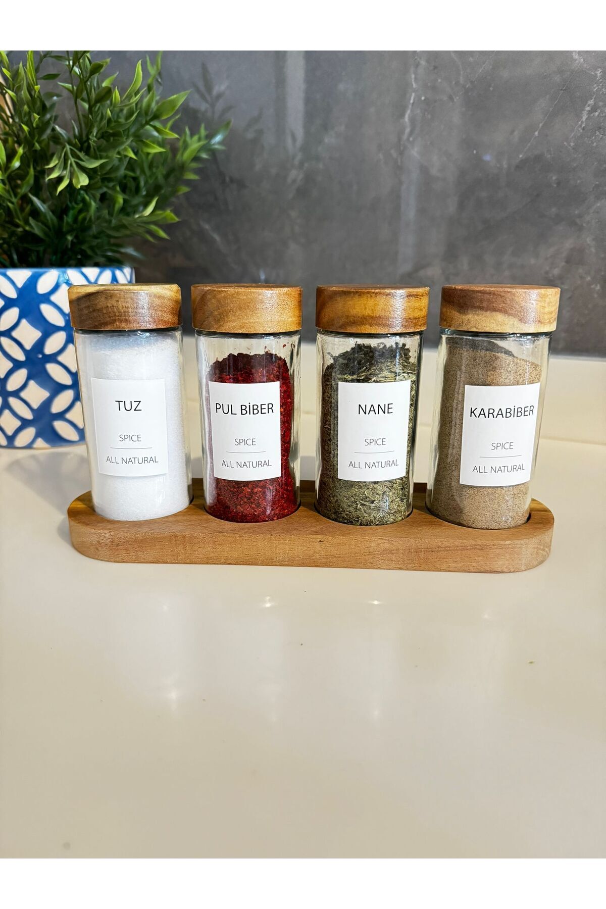 Janset-4-Piece Glass Spice Rack with Acacia Lid Stand\Spice Label Gift 1