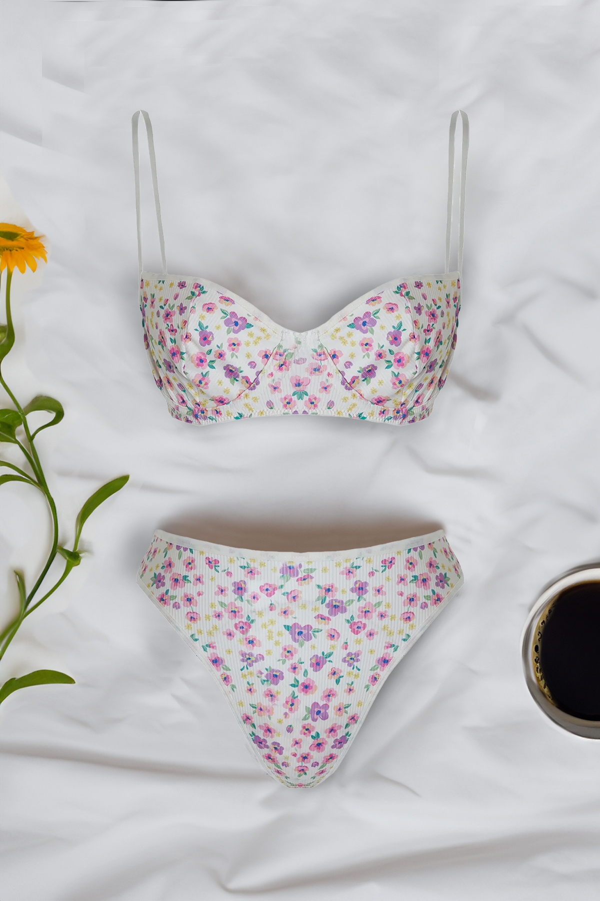 Trendyol Collection-Приталена білизна без капюшона Orme з квітковим візерунком екрю THMSS24CC00029 1