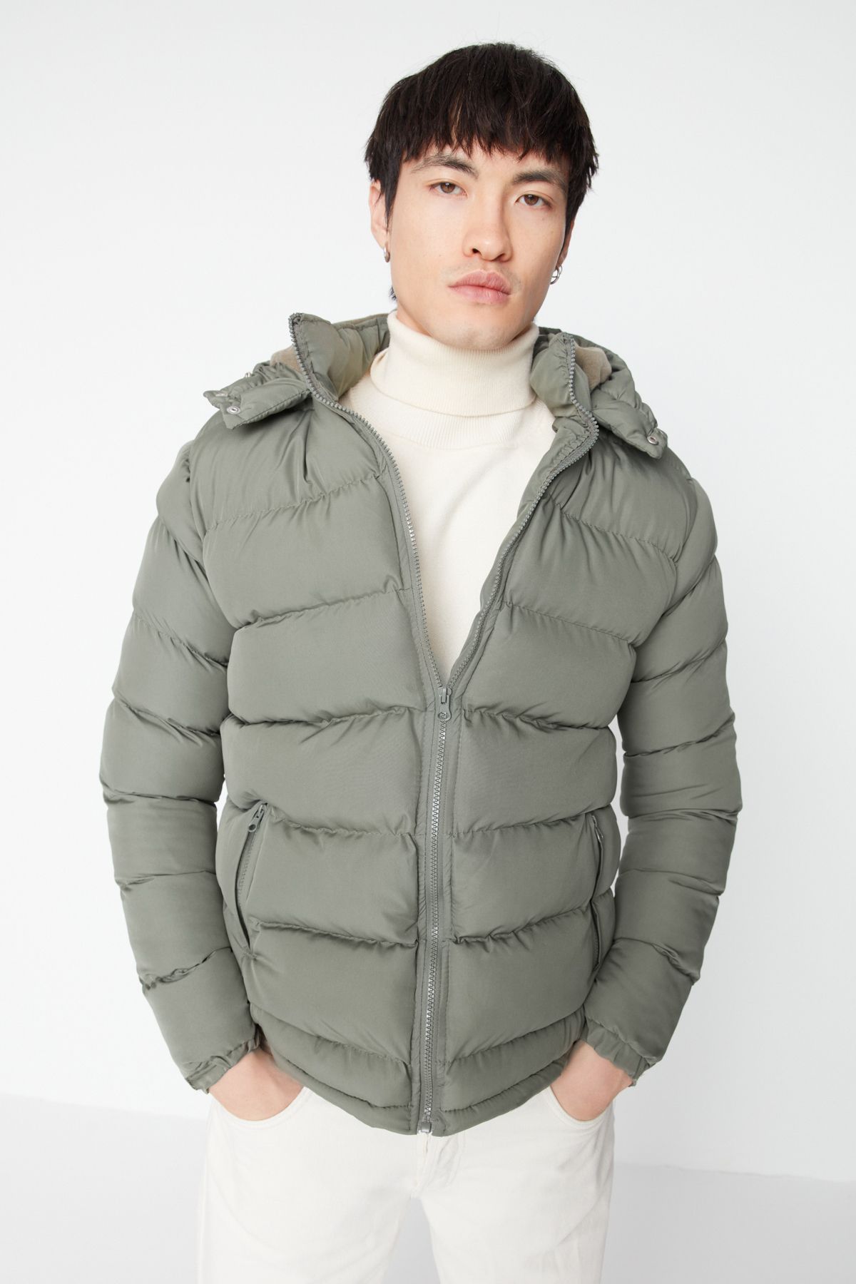 Trendyol Collection-Khakifarbene, aufblasbare Winterjacke – reguläre Passform, wind- und wasserabweisend TMNAW22MO0132 2