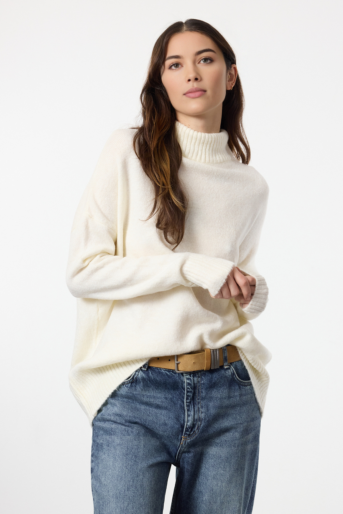 Trendyol Collection Ecru*001 Szeroki dopasowany miękki, teksturowany sweter z...