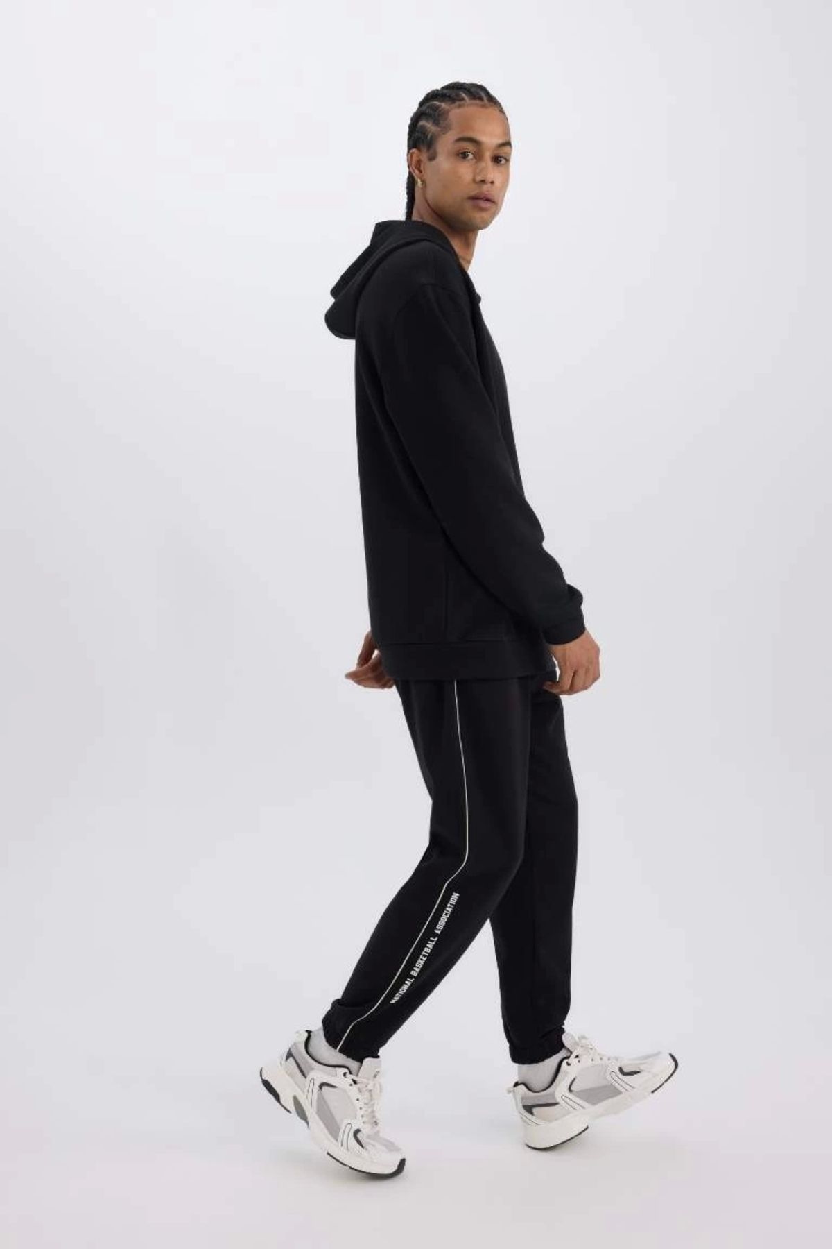 DeFacto-D3231 Defactofit - Nba Wordmark Pattern, Thick Jogger Sweatpants with Stretch and Pockets 4