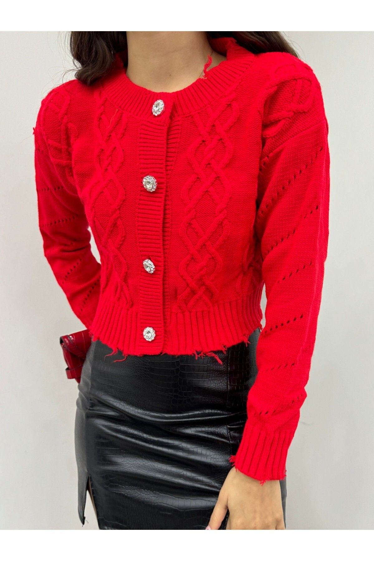 Modamorfo-Zerrissene Crop-Strickjacke mit Steinknöpfen – Granatapfelblume 3