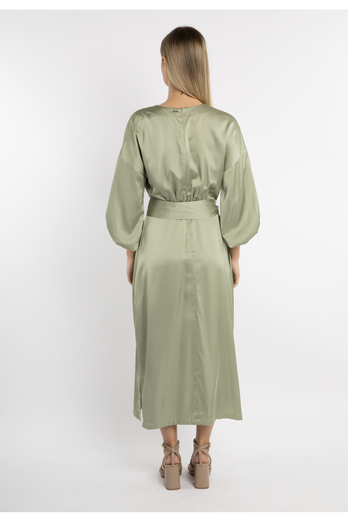Dreimaster-Maxikleid Aus Satin 2