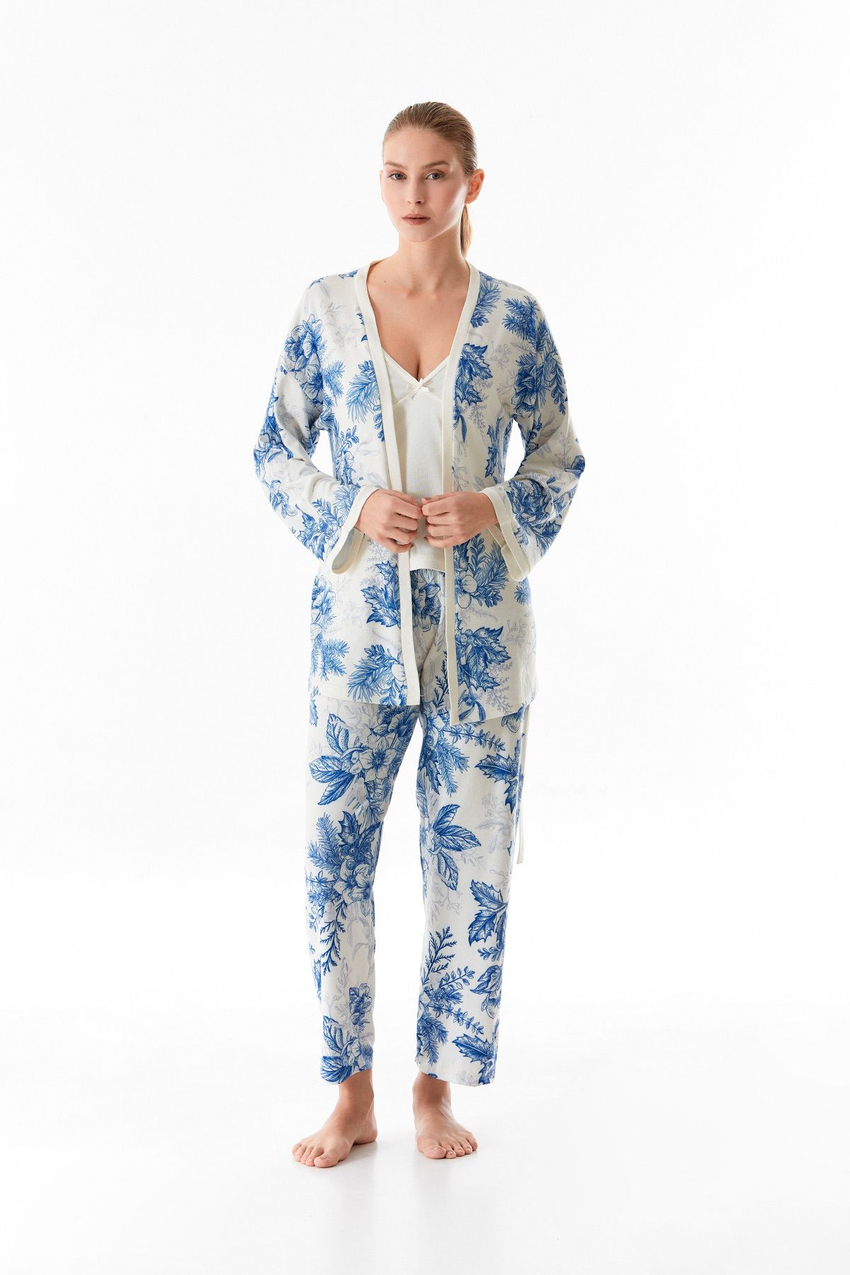 Fulla Moda-Set de pijamale din 3 piese cu curea cu model floral 3