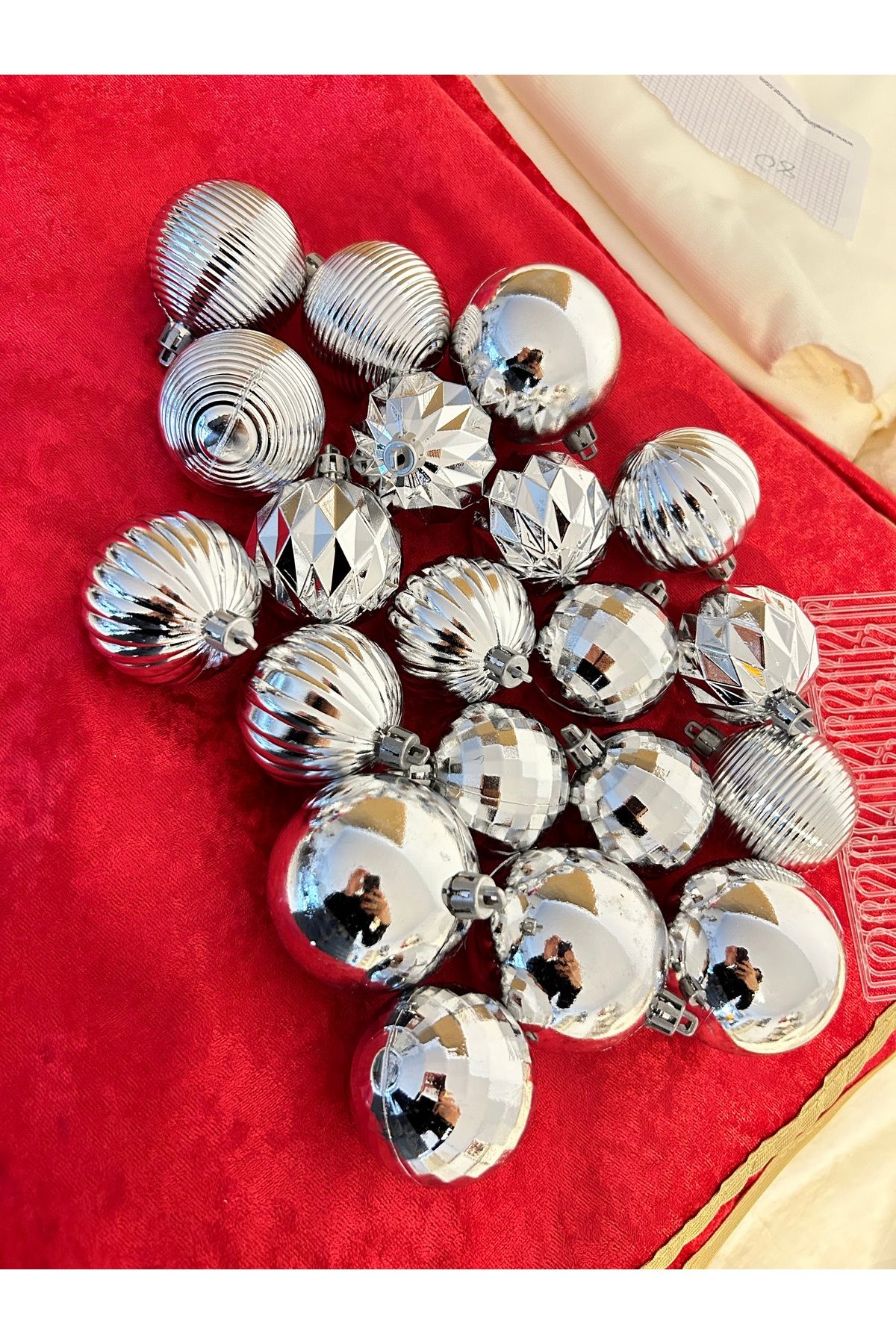 Partifabrik-New Year's Silver Silver - 20Pcs Mixed Luxury Tree Ball Ornament 3