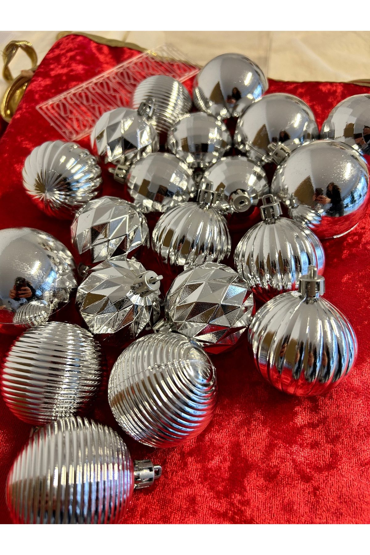 Partifabrik-New Year's Silver Silver - 20Pcs Mixed Luxury Tree Ball Ornament 4