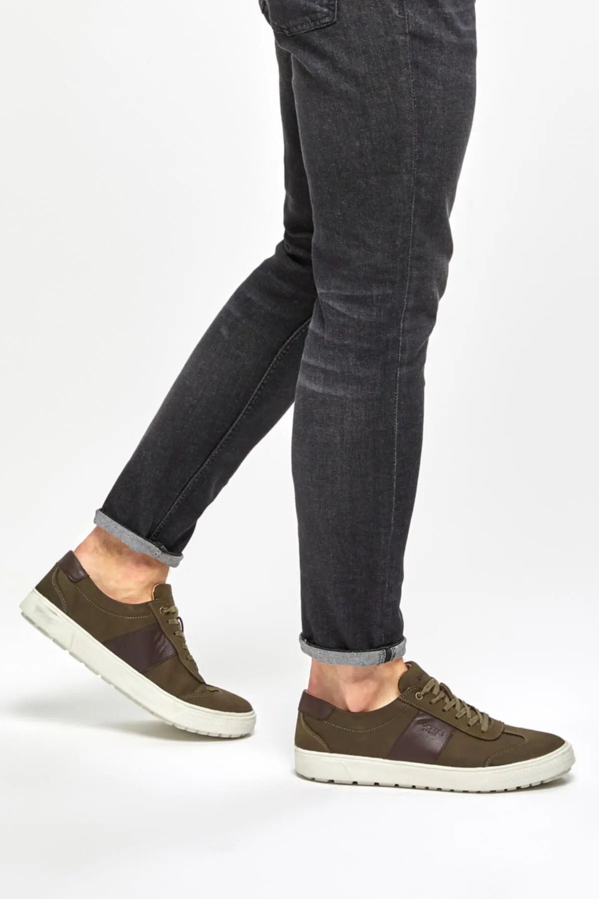 Dockers-Casual Shoes - Khaki, Comfort and Elegance in One 1