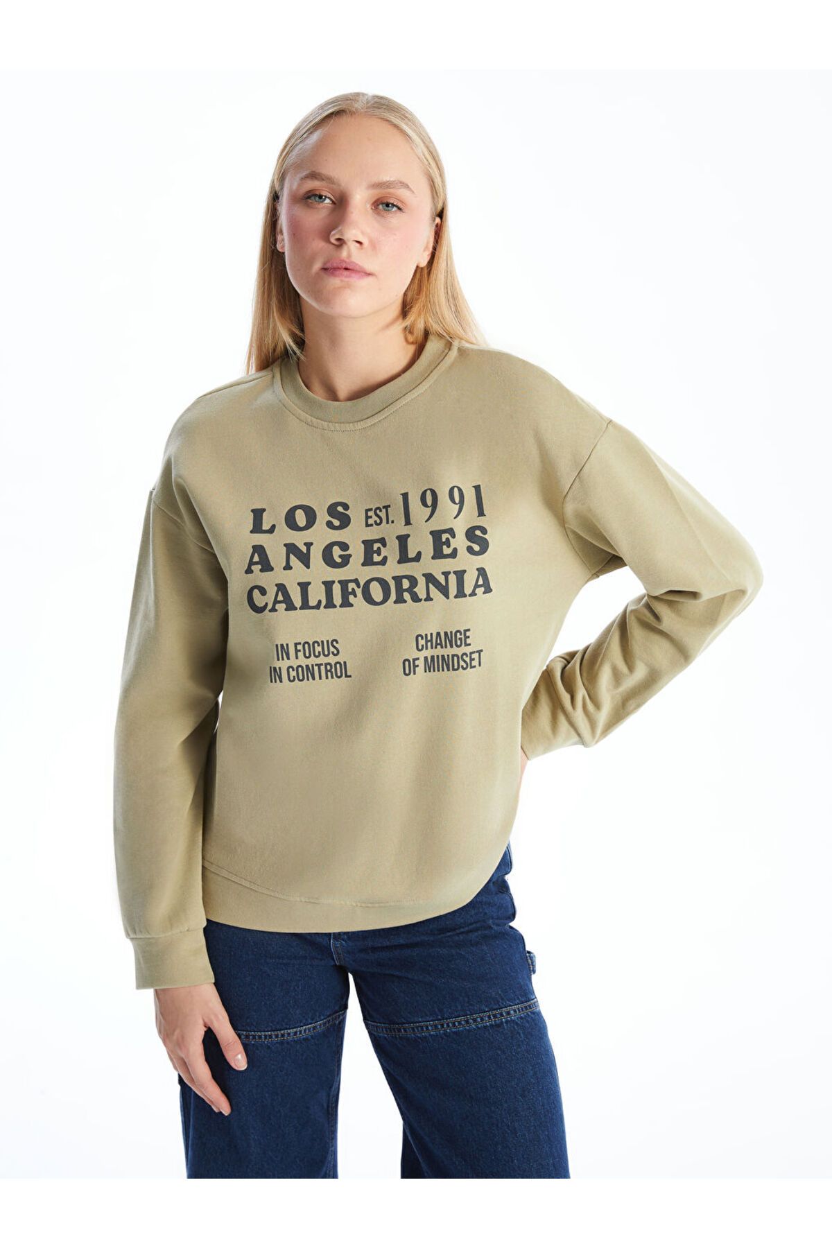 LC Waikiki Bisiklet Yaka Los Angeles Baskılı Kadın Sweatshirt