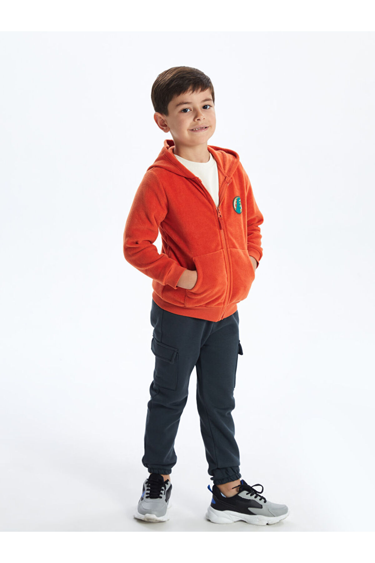 LC Waikiki LCW Bisiklet Yaka Uzun Kollu Baskılı Erkek Bebek Fermuarlı Sweatshirt fotoğrafı 2 (önizleme)