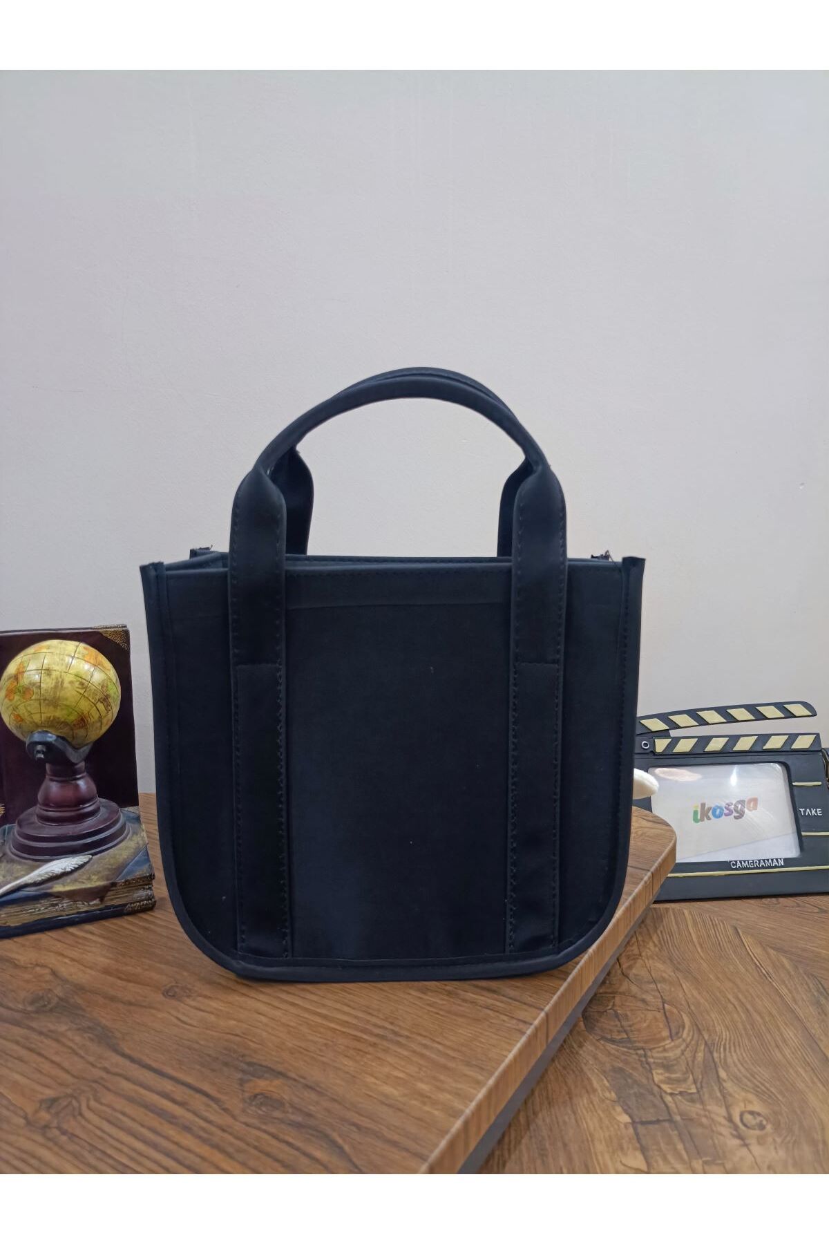 ikosga-Shoulder and Arm Bag with Bears and Adjustable Strap Width: 24 cm Size: 21 cm 4