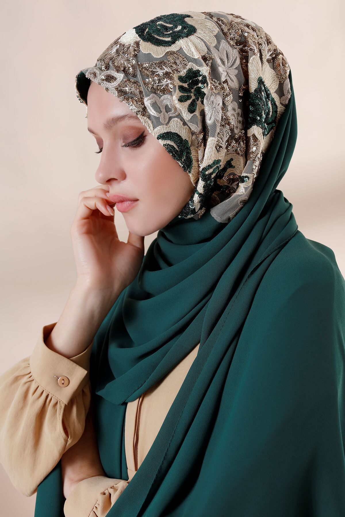 Differenza-Emerald Color Flower Sequined Crepe Shawl 3