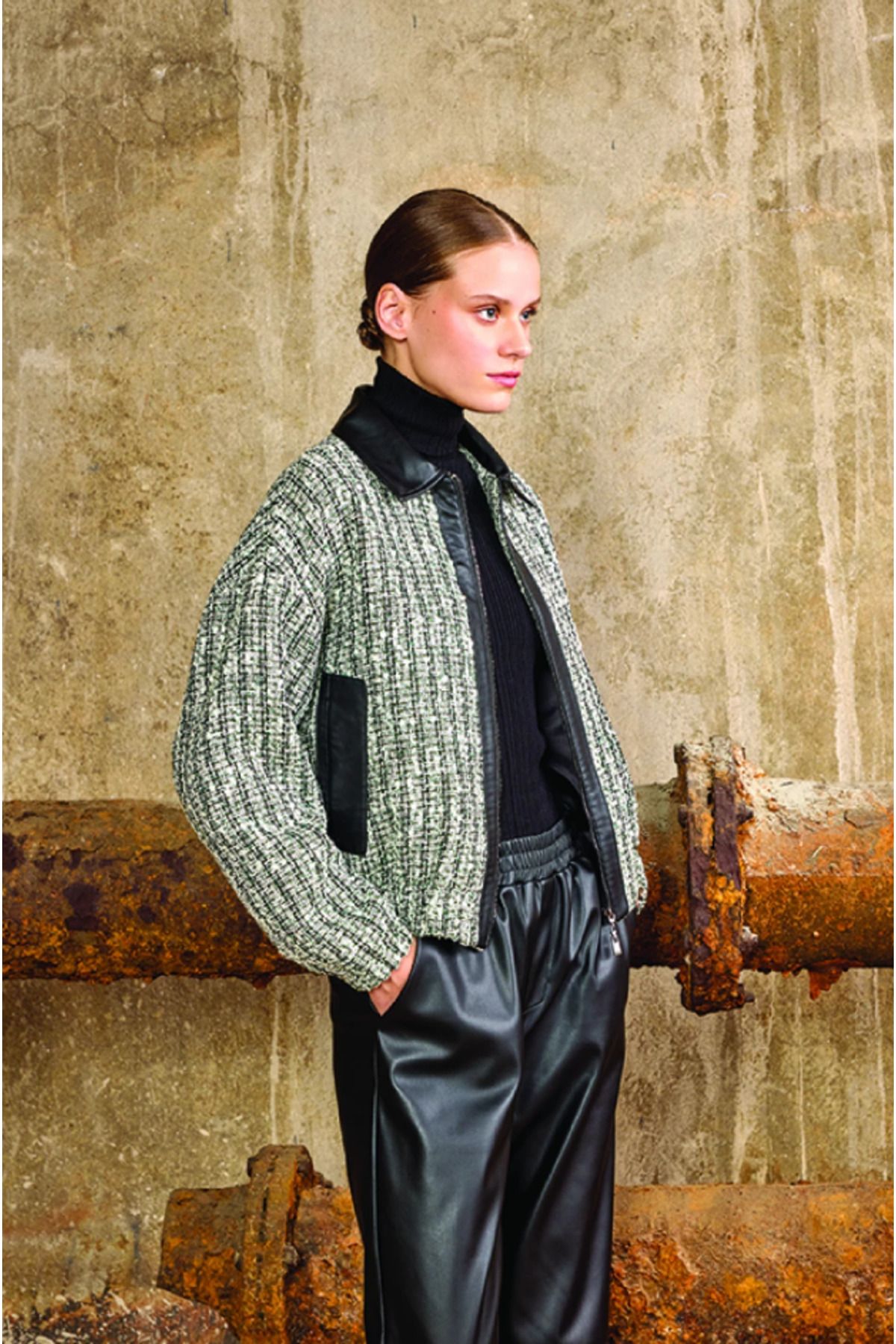 complete the look image