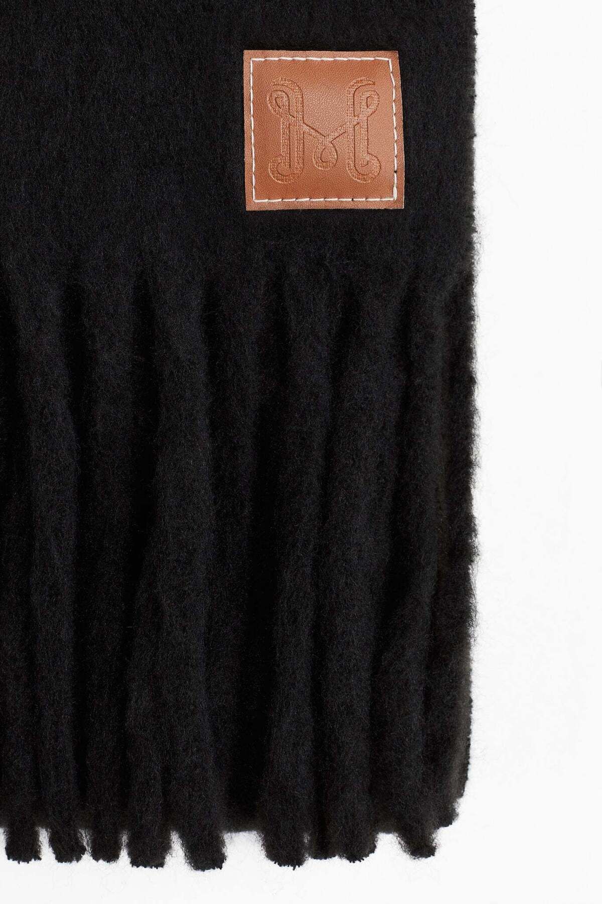 H&M-Fluffy Scarf 4