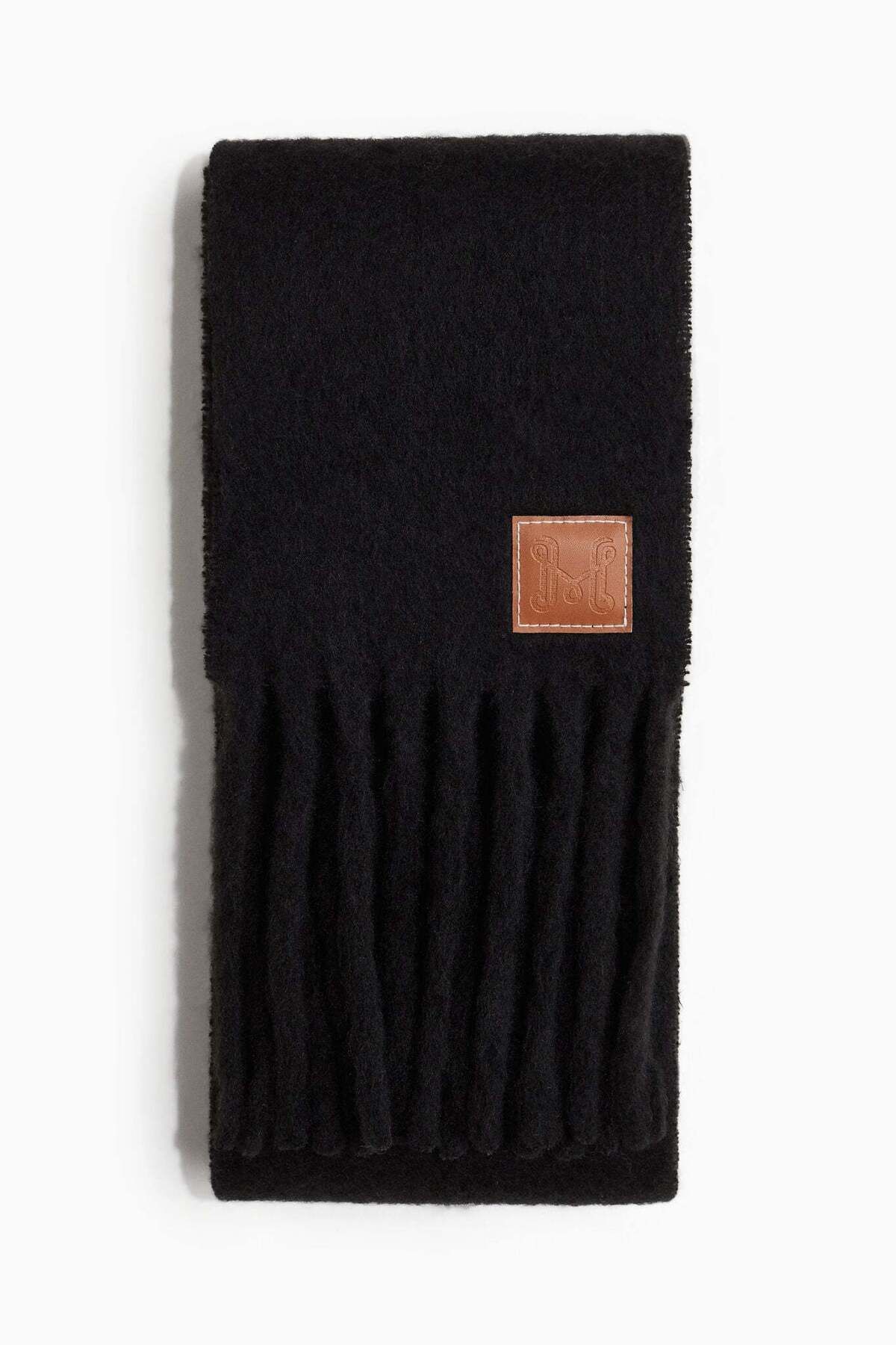 H&M-Fluffy Scarf 3