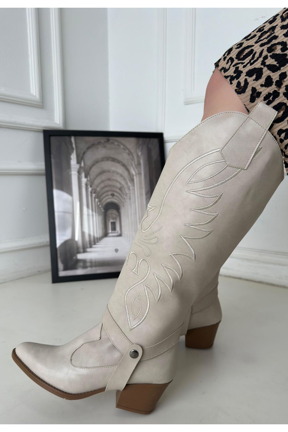 Erbilden-Jilla Beige Skin Removable Heeled Boots and Boots 3